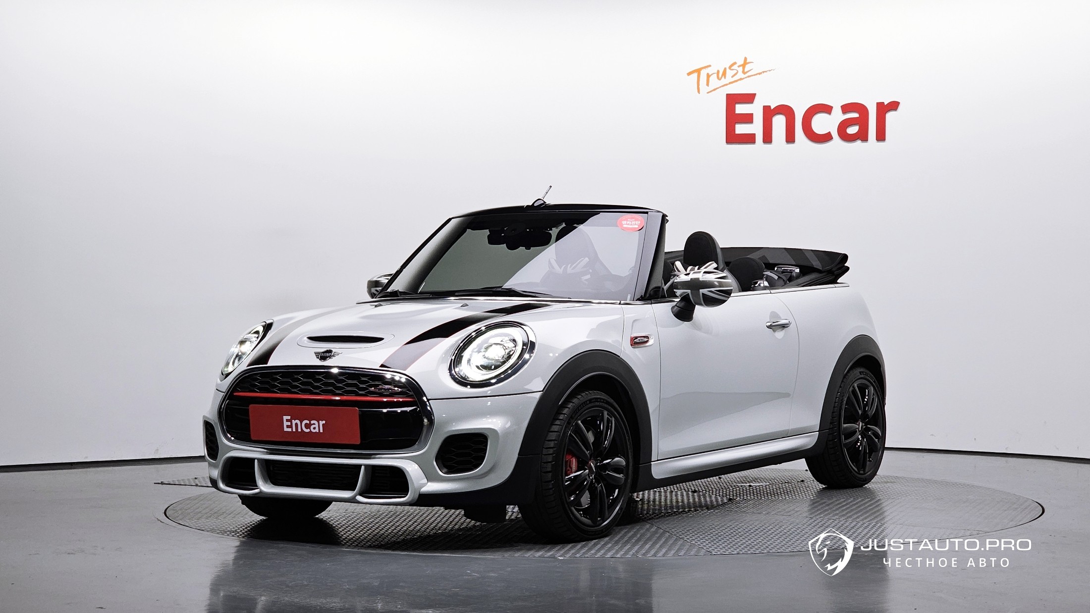 Автомобиль Mini Cooper Convertible