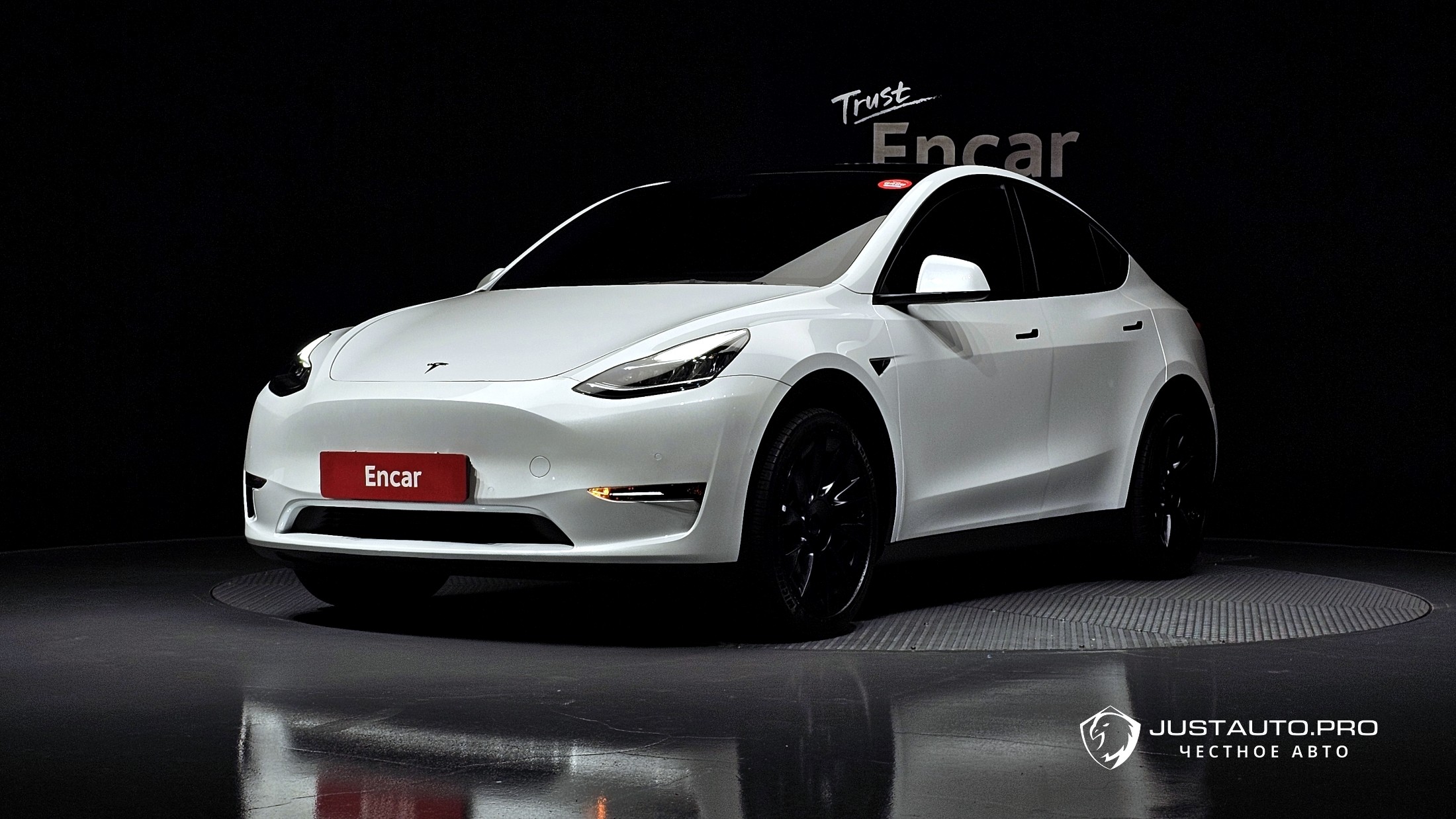 Автомобиль Tesla Model Y