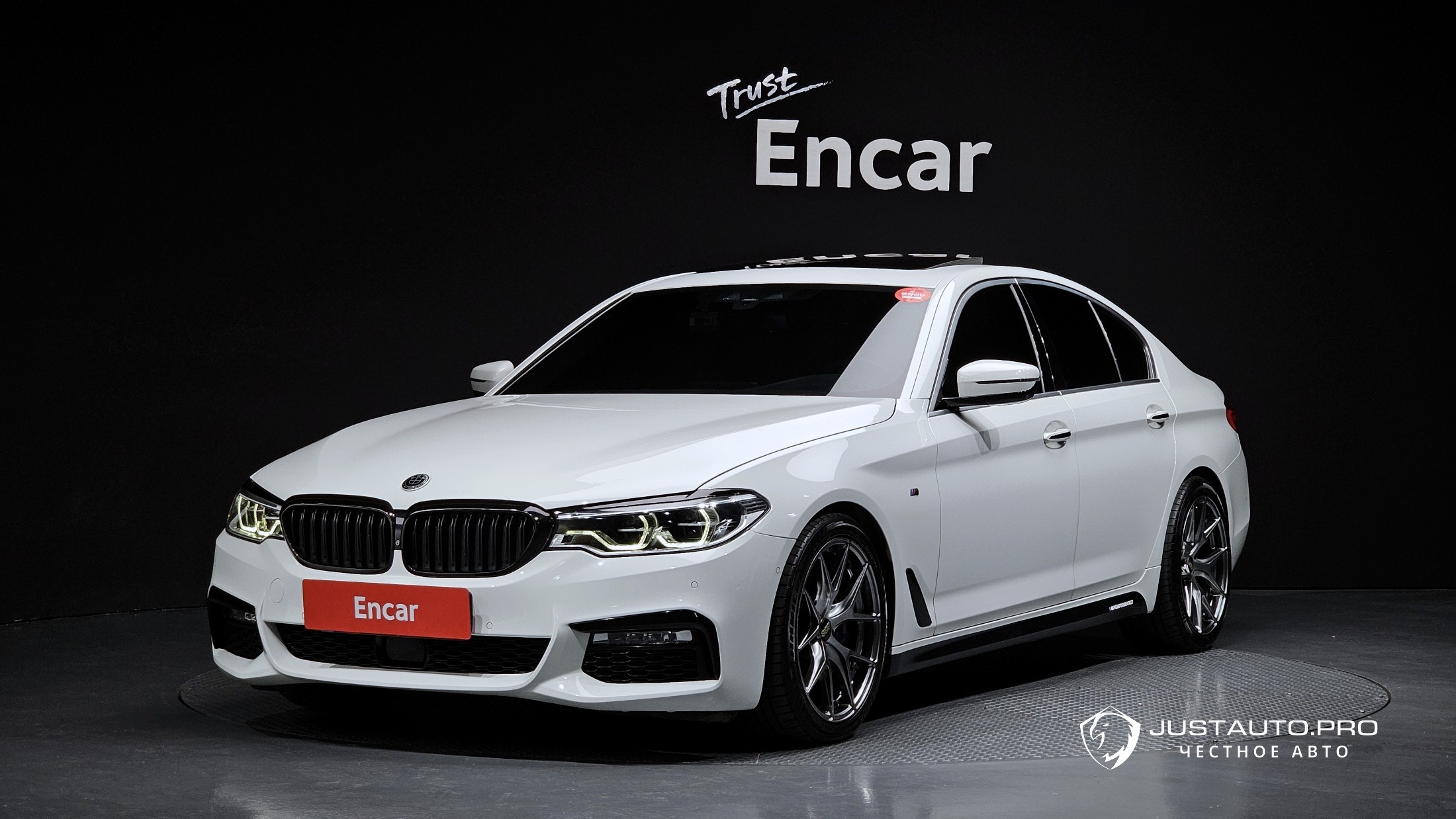 Автомобиль BMW 5-Series