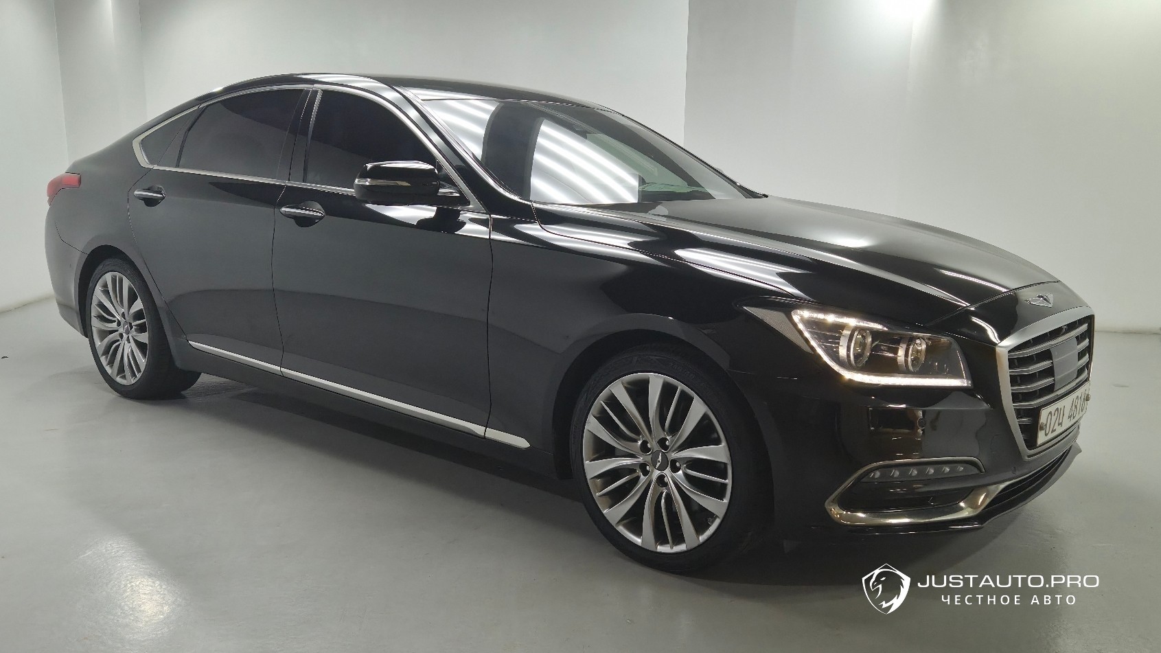 Автомобиль Hyundai Genesis