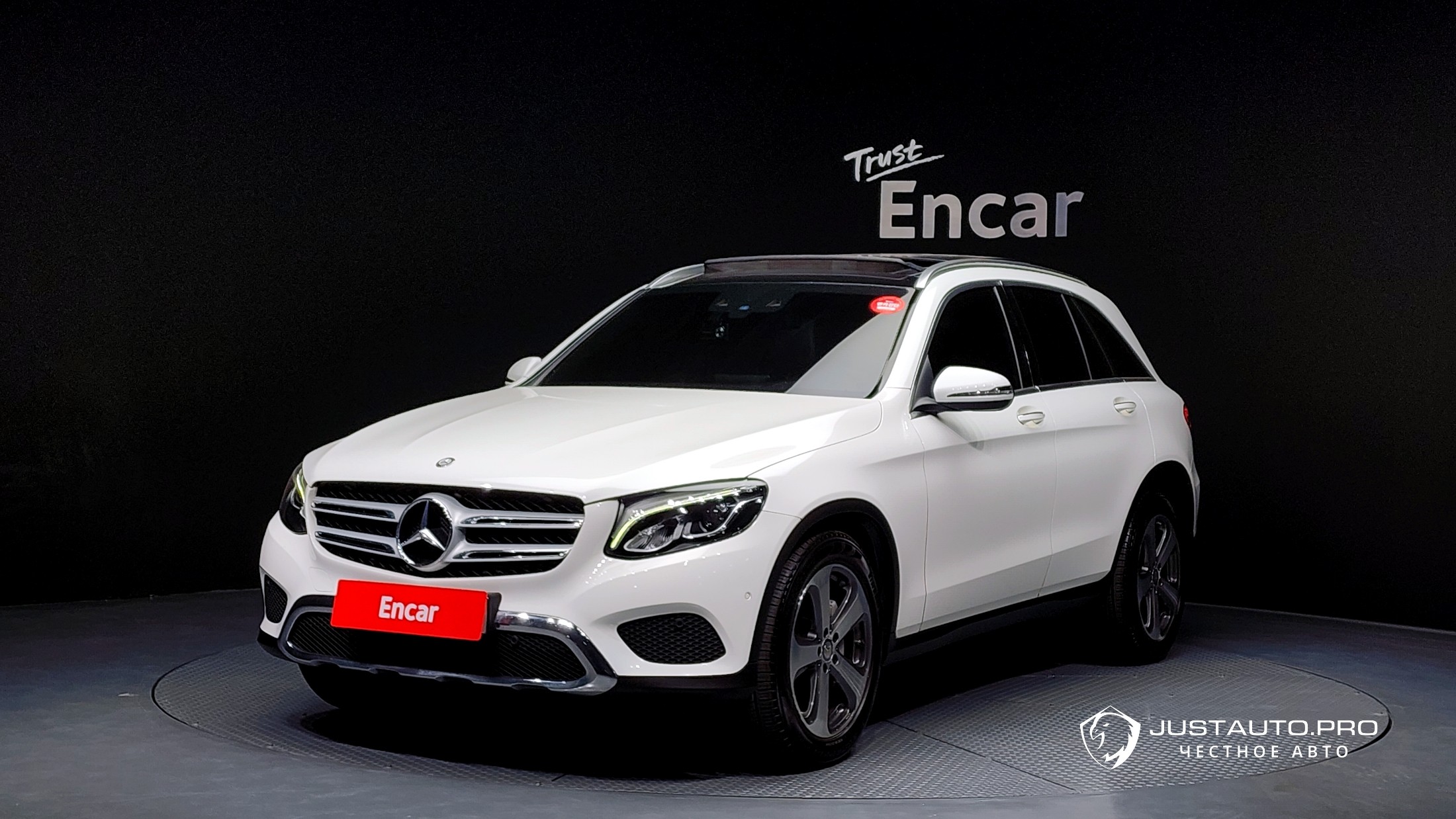 Автомобиль Mercedes-Benz GLC-Class