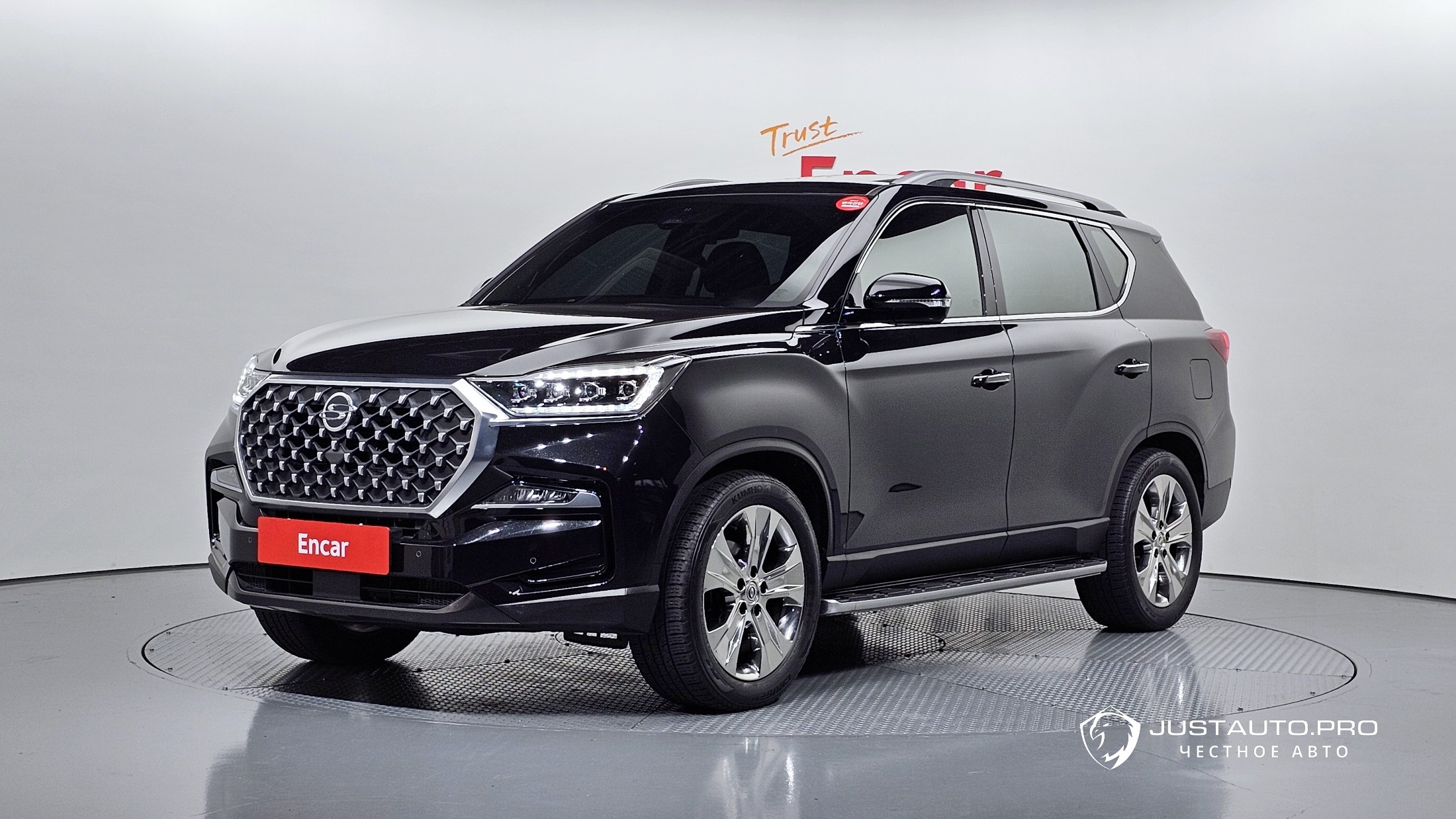 Автомобиль KG_Mobility_Ssangyong Rexton