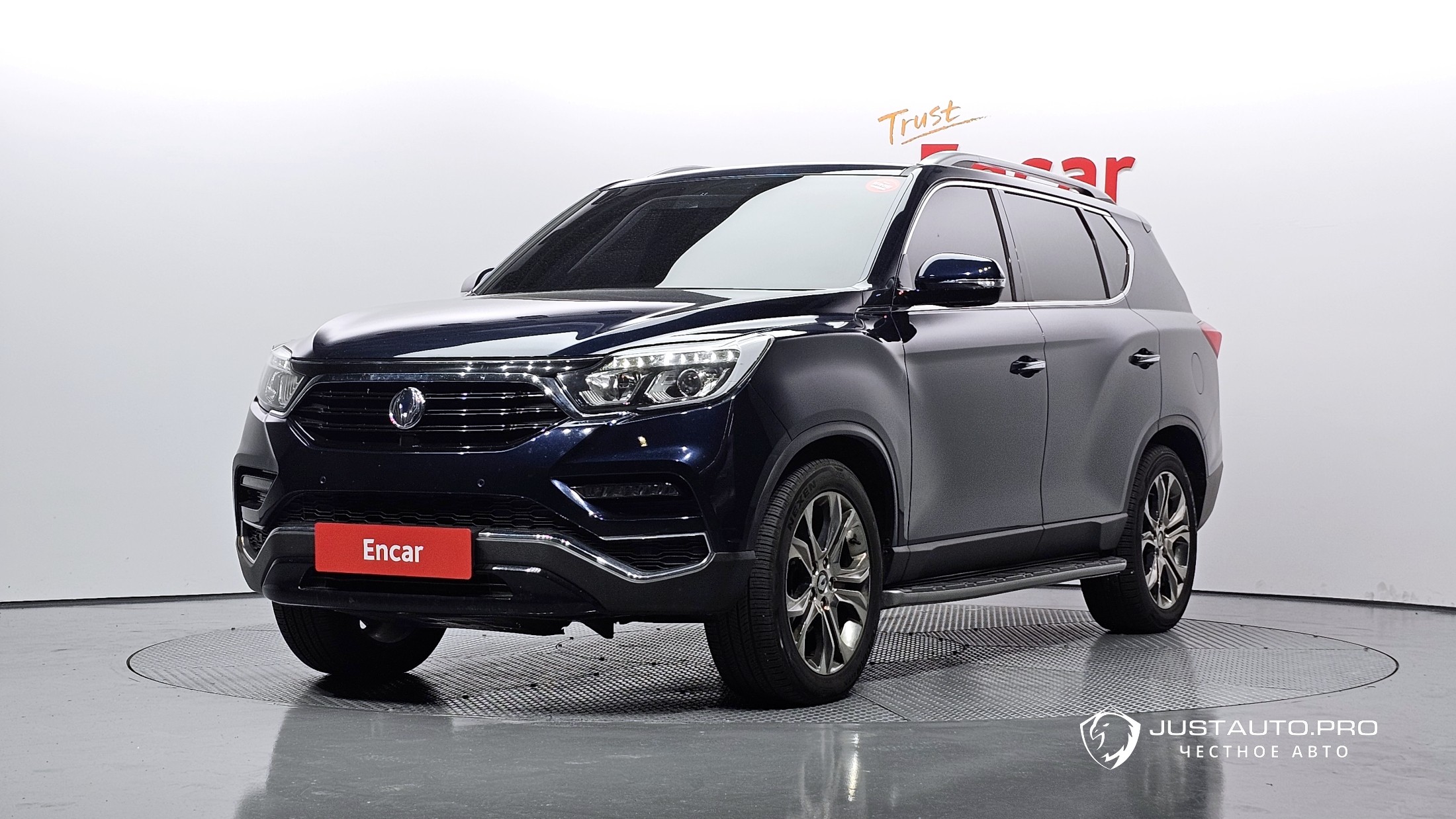 Автомобиль KG_Mobility_Ssangyong Rexton