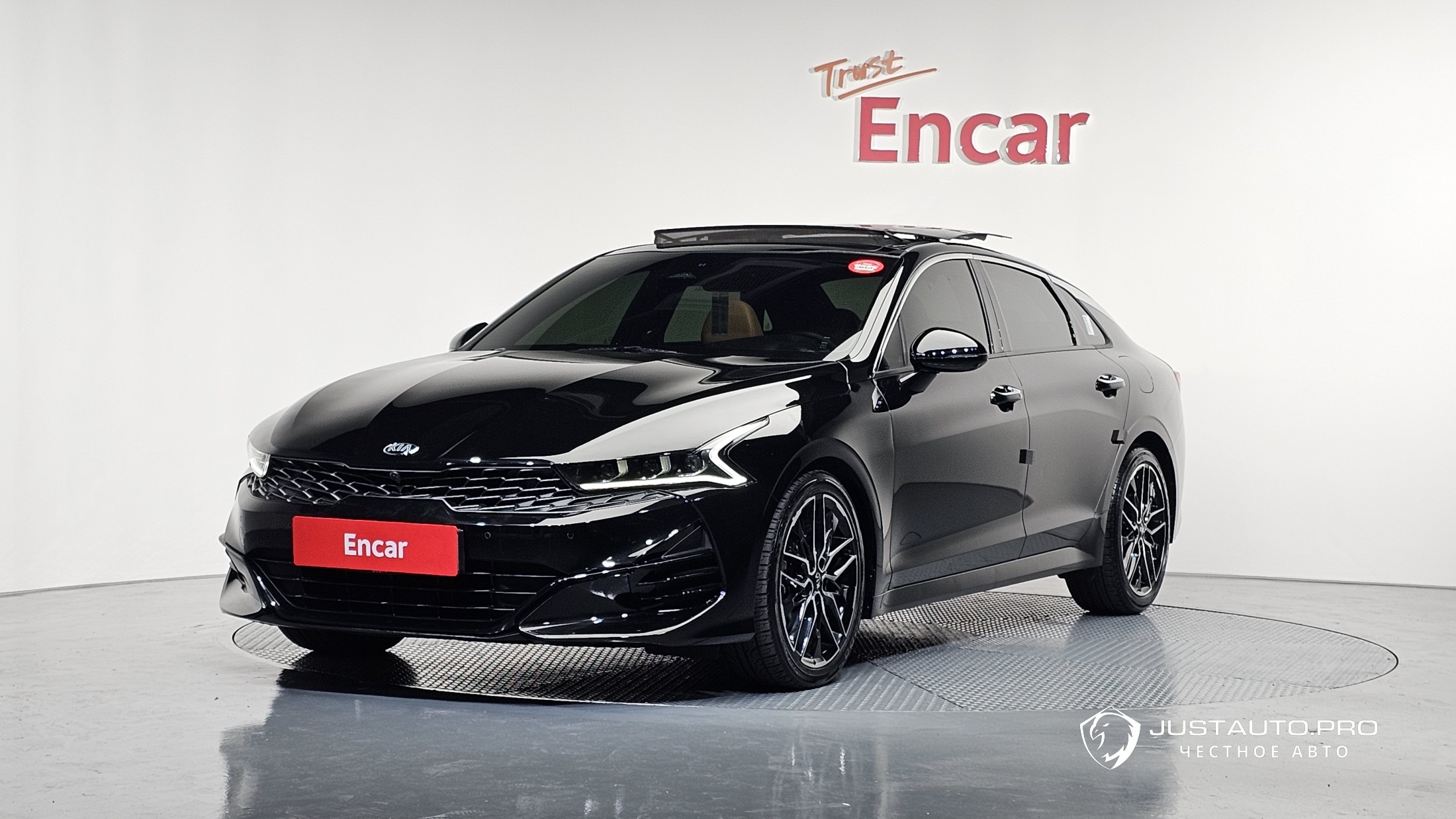 Автомобиль Kia K5