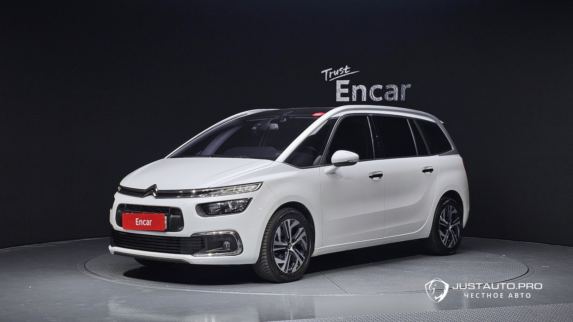 Автомобиль Citroen-DS C4 Picasso