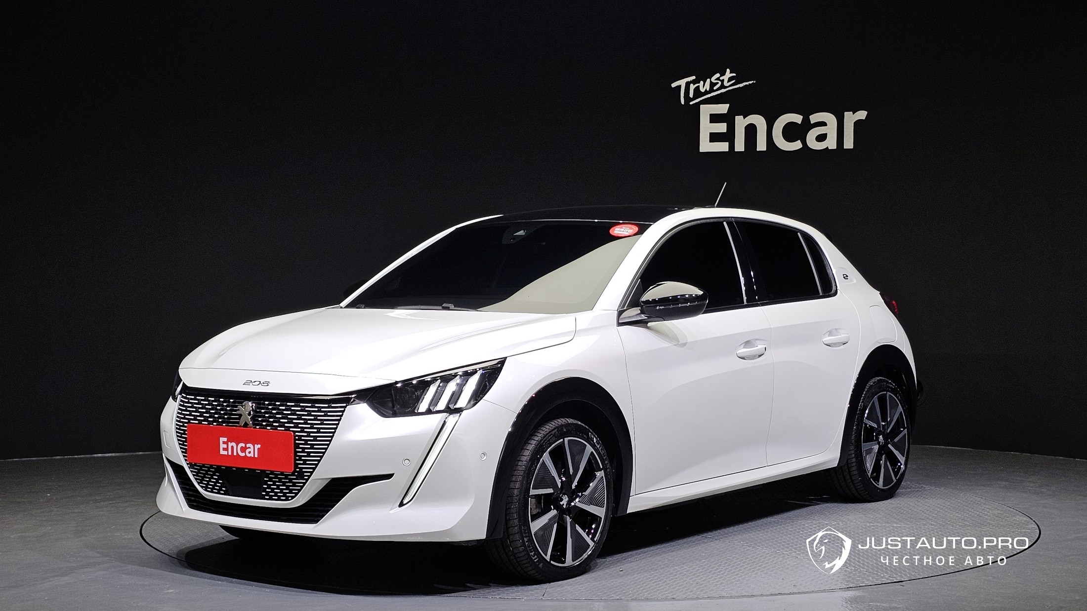 Автомобиль Peugeot 208