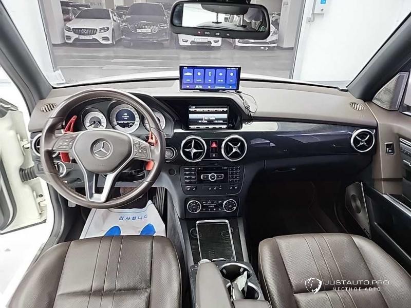 Автомобиль Mercedes-Benz GLK-Class