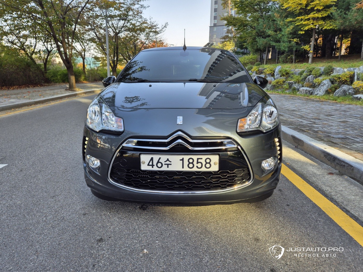 Автомобиль Citroen-DS DS3