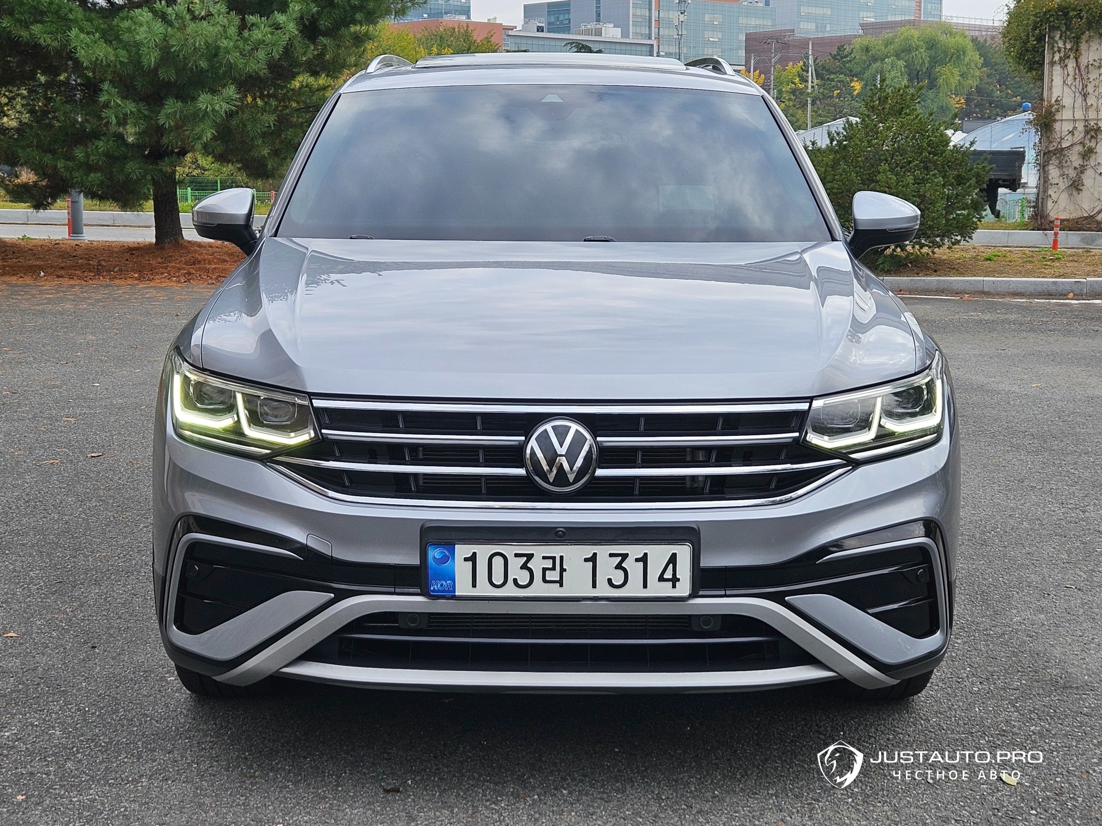 Автомобиль Volkswagen Tiguan