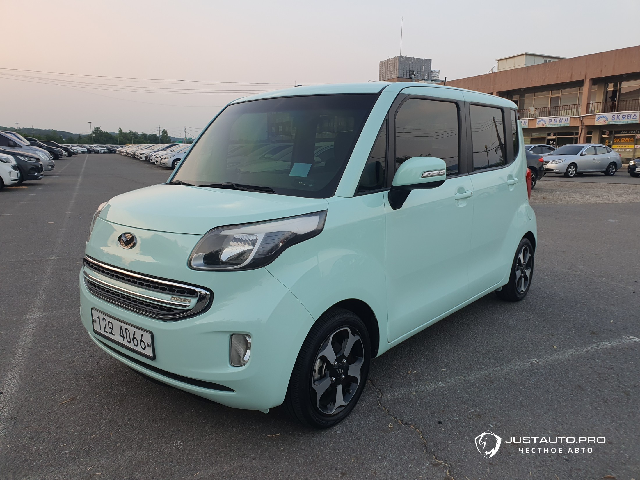 Автомобиль Kia RAY