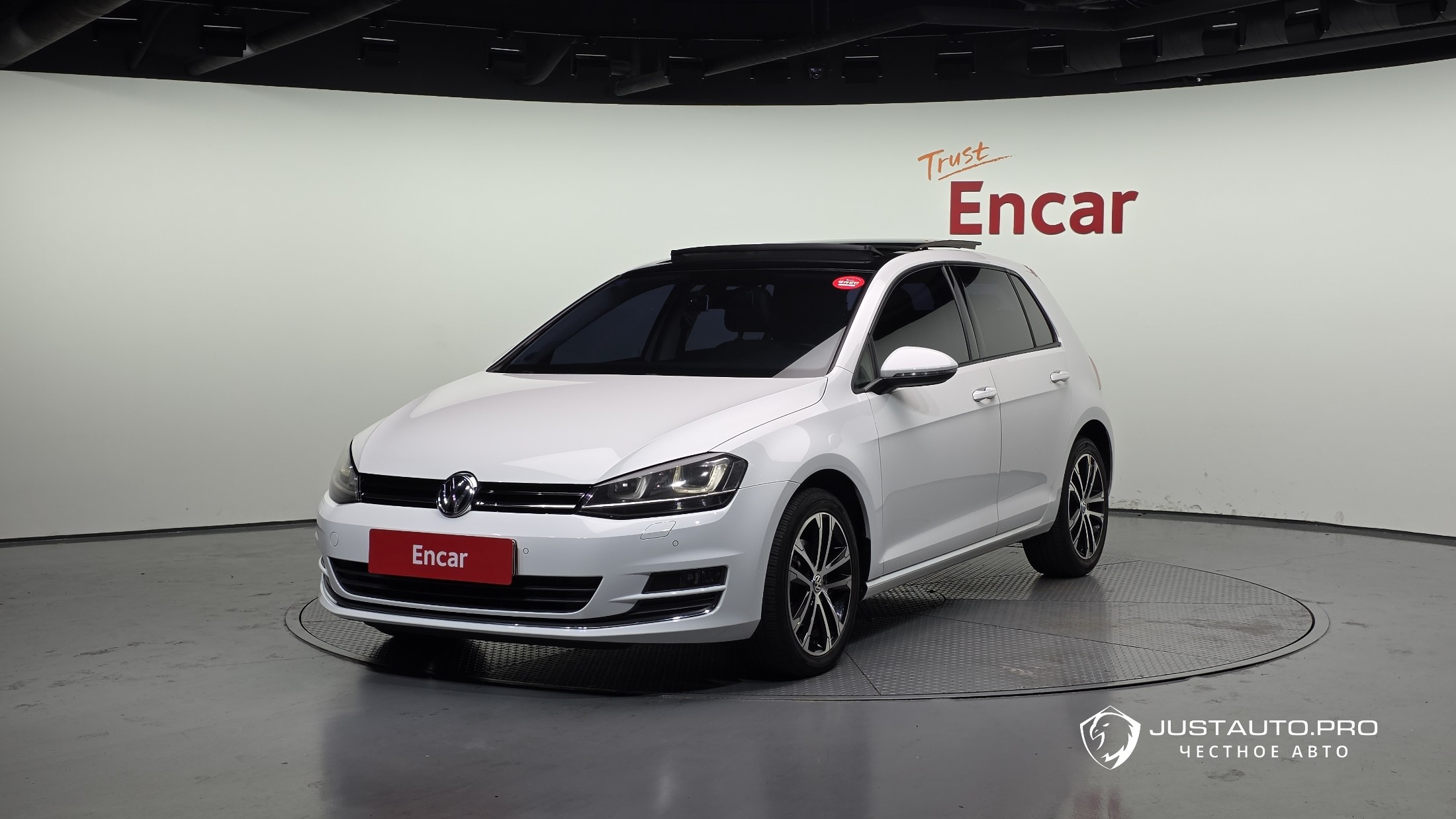 Автомобиль Volkswagen Golf