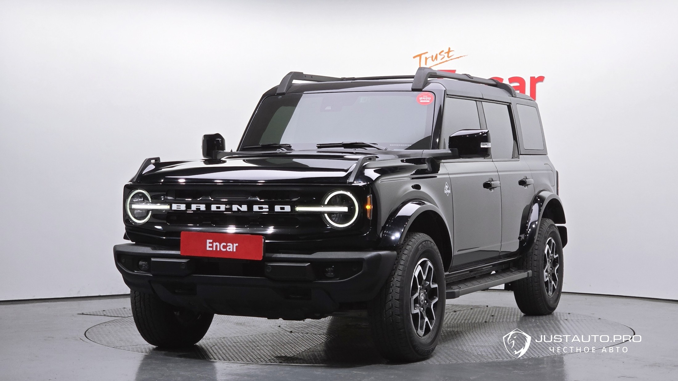 Автомобиль Ford Bronco