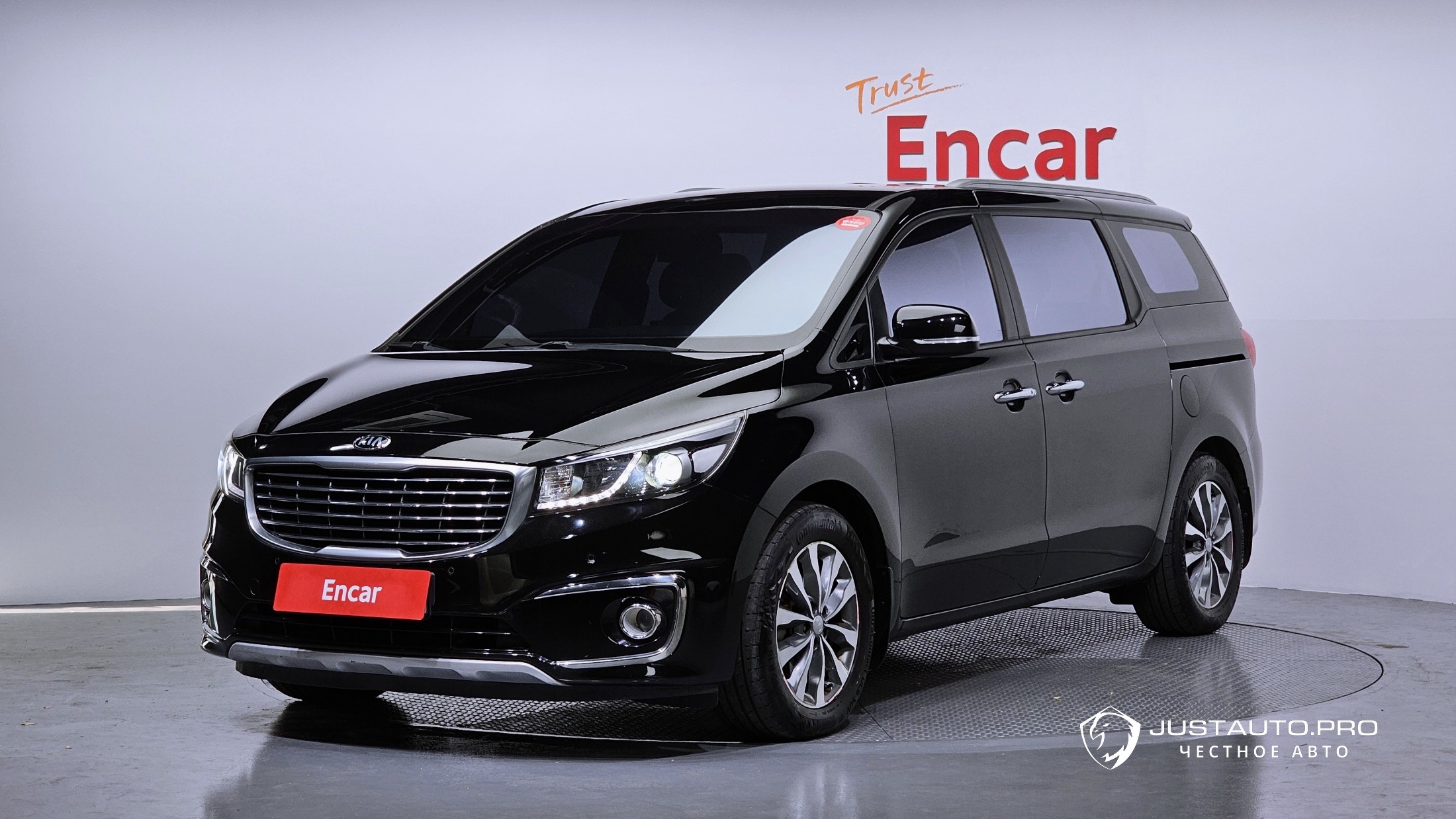 Автомобиль Kia Canival