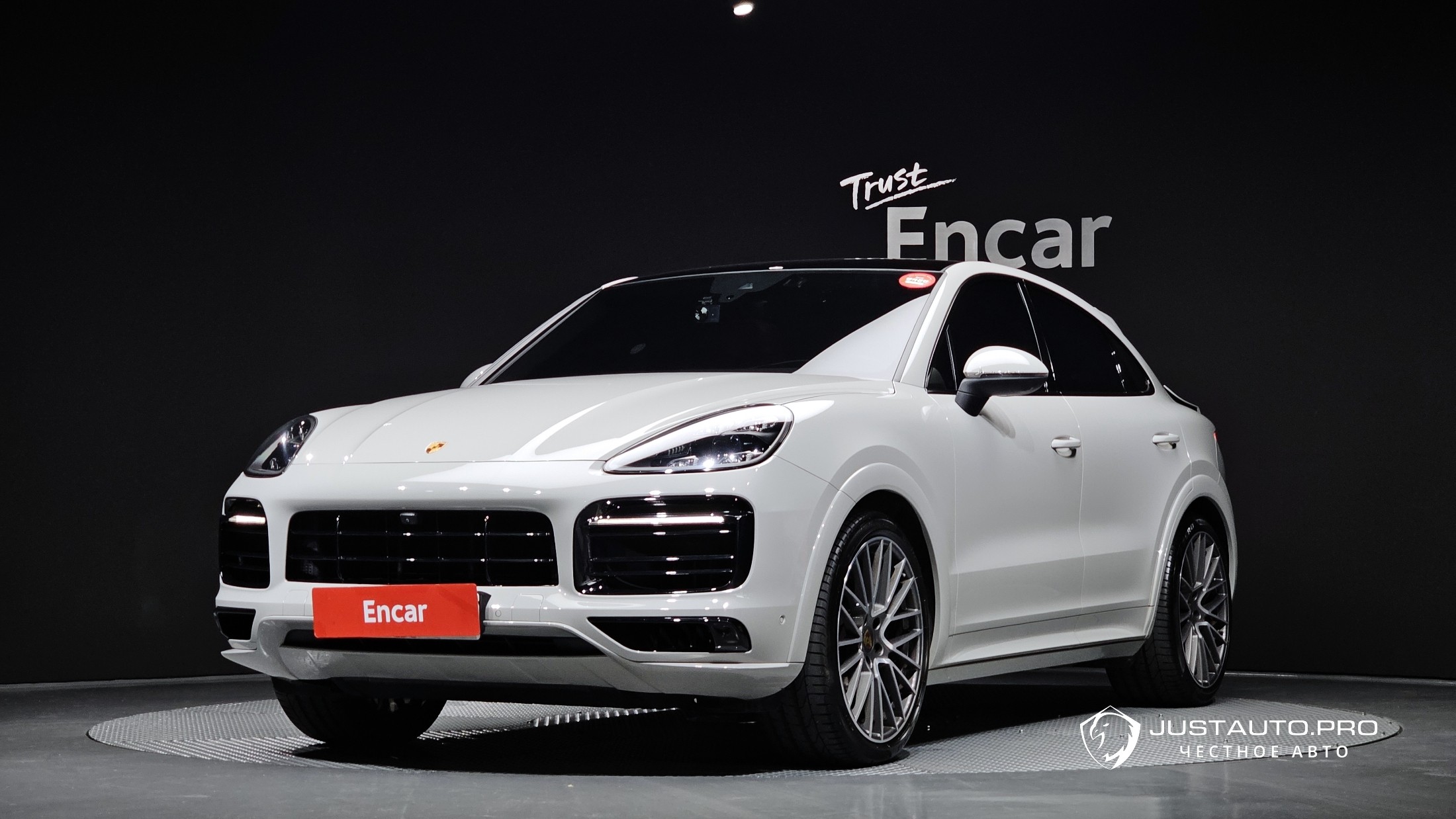 Автомобиль Porsche Cayenne