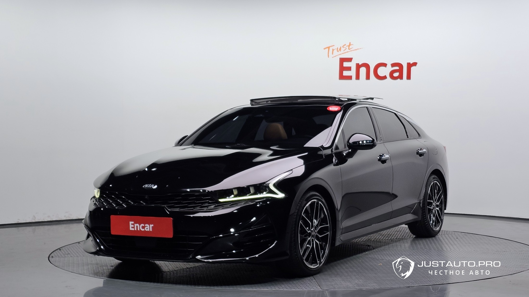 Автомобиль Kia K5