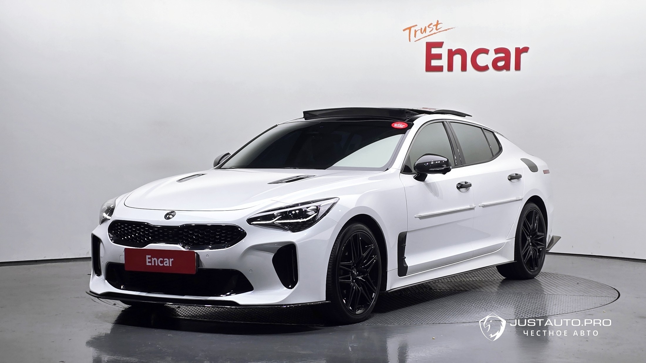 Автомобиль Kia Stinger