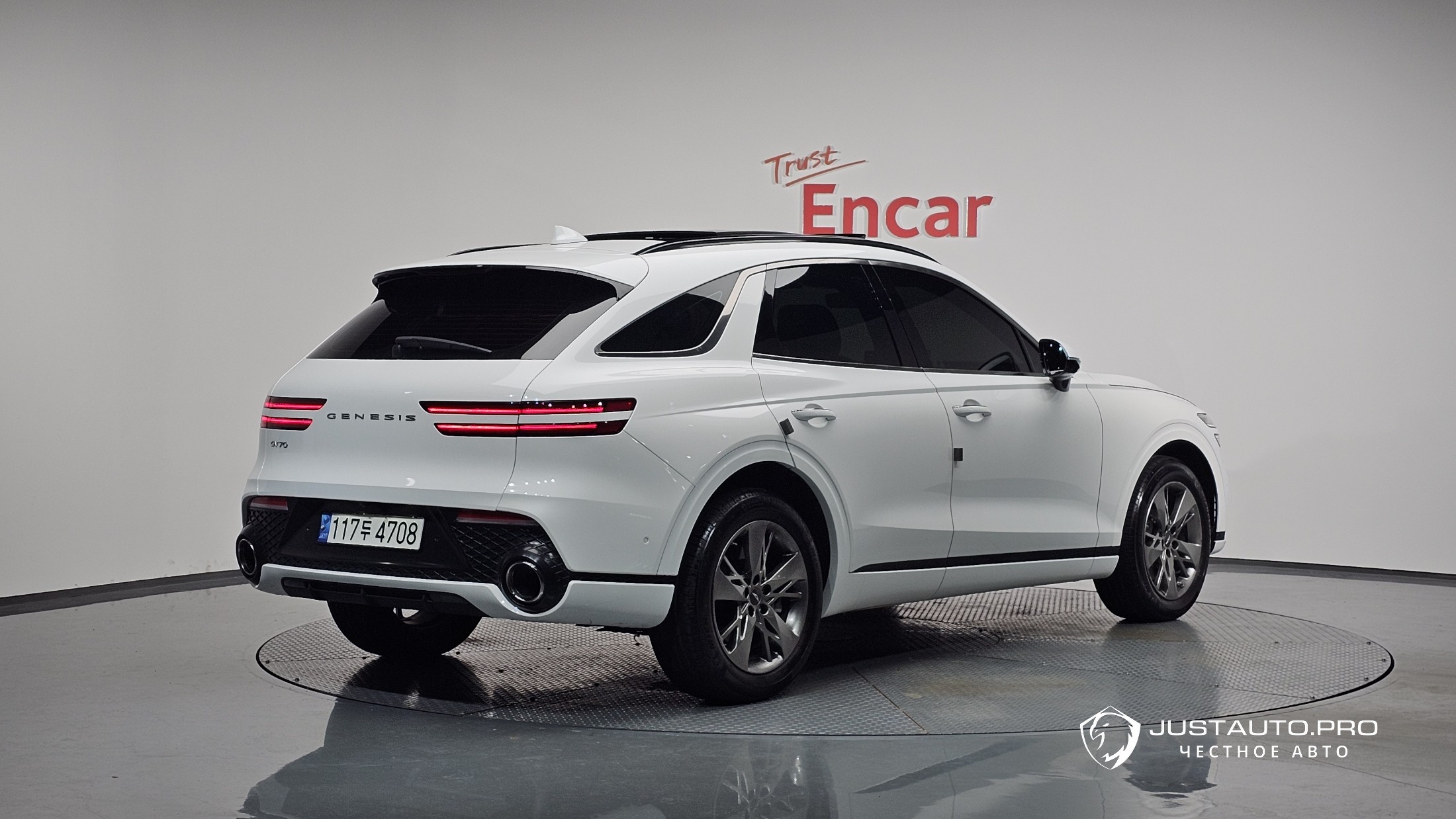 Автомобиль Genesis GV70