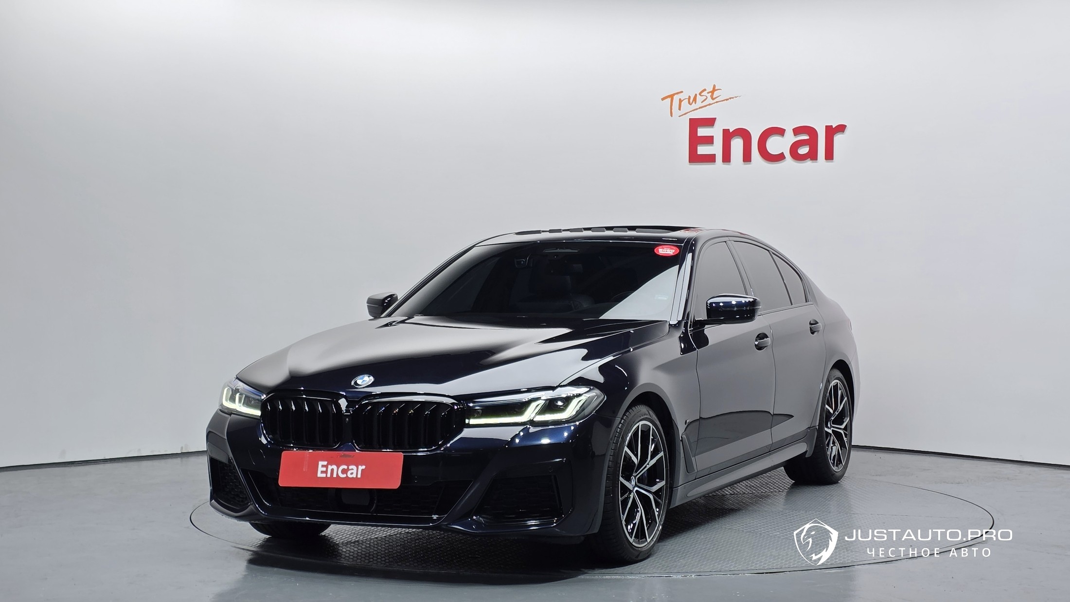 Автомобиль BMW 5-Series