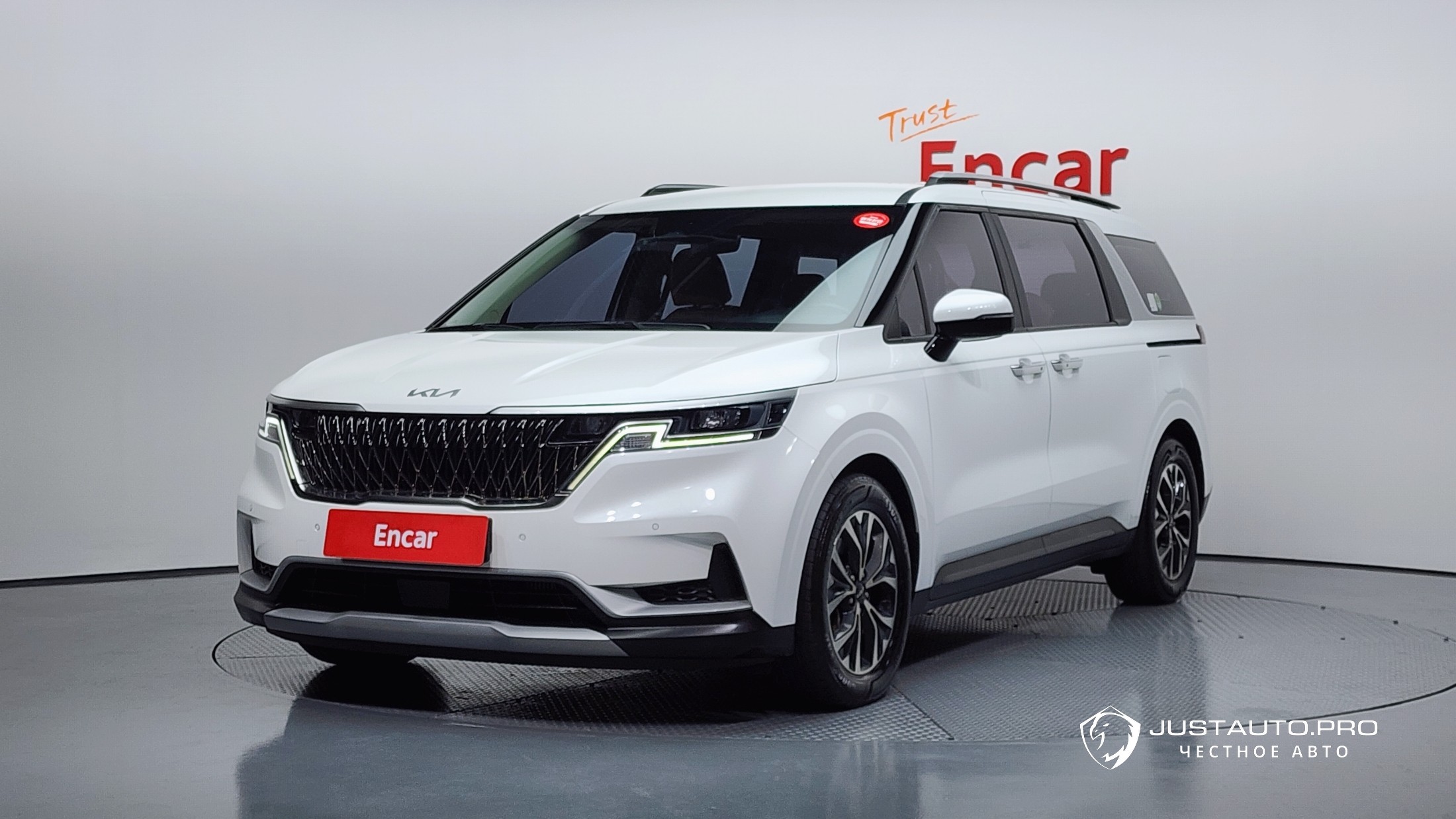 Автомобиль Kia Canival