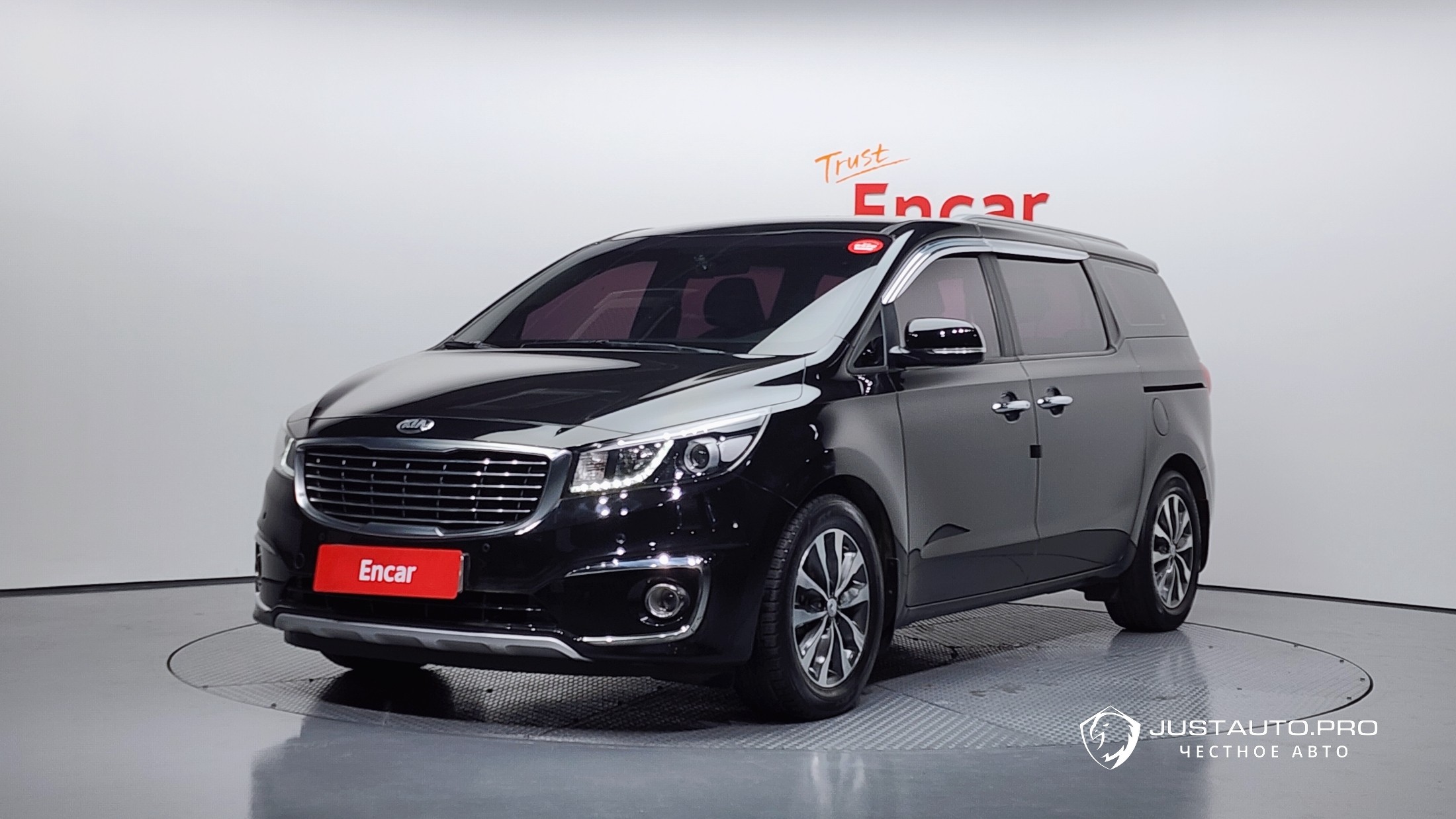 Автомобиль Kia Canival