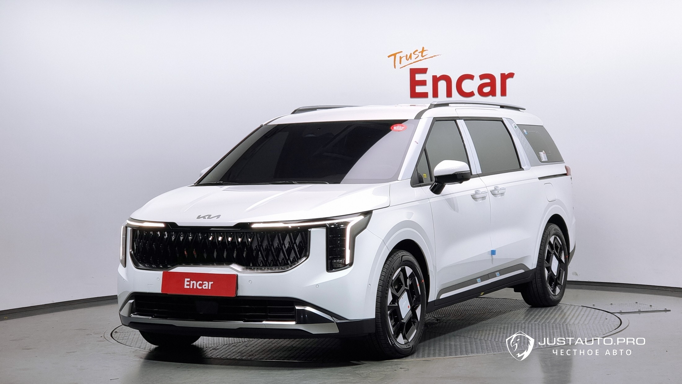 Автомобиль Kia Canival