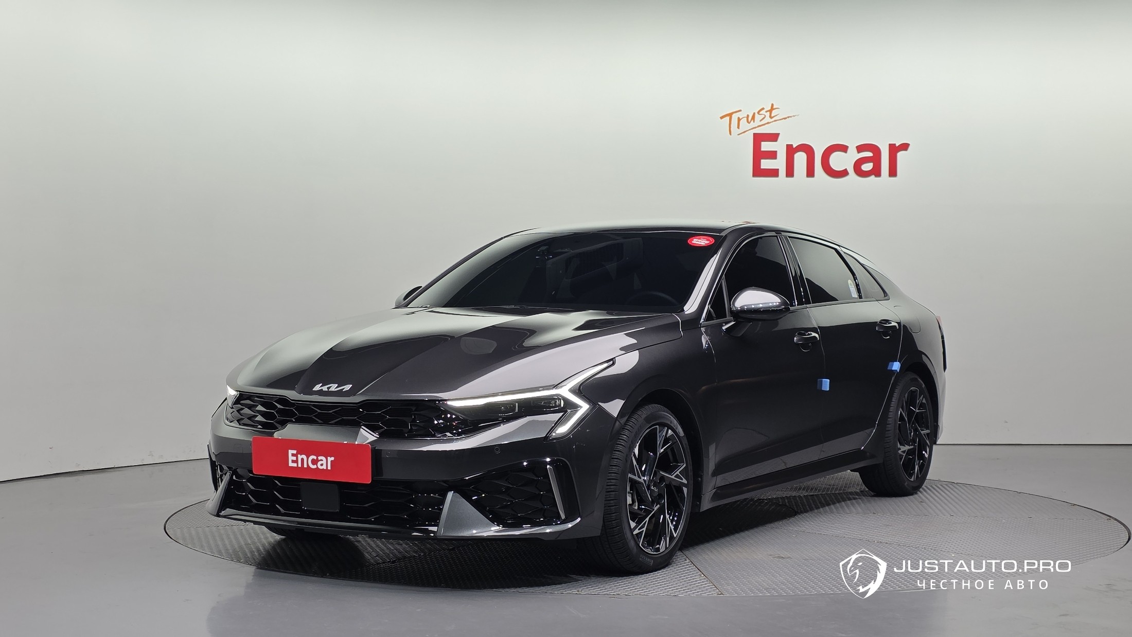 Автомобиль Kia K5