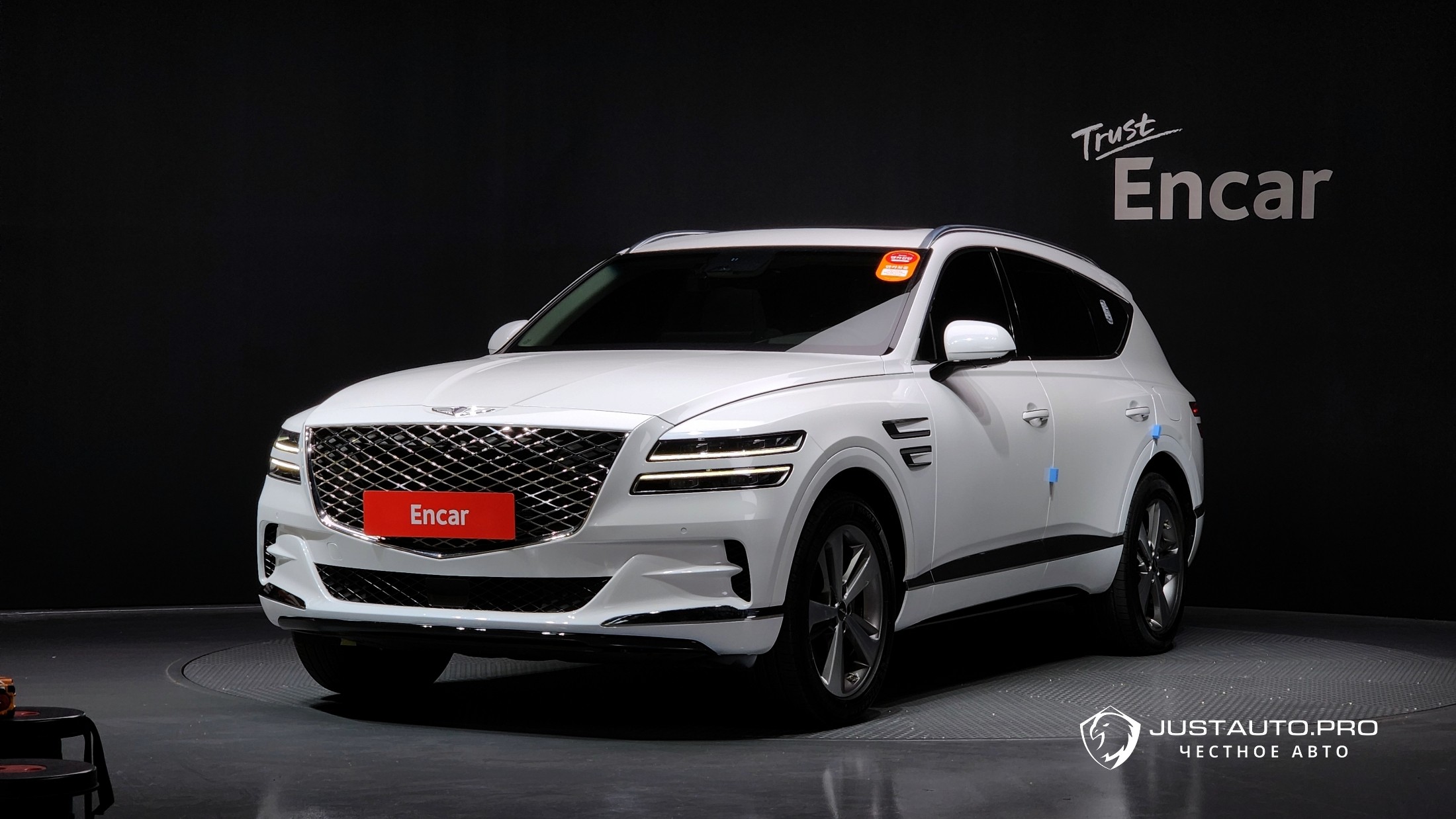 Автомобиль Genesis GV80