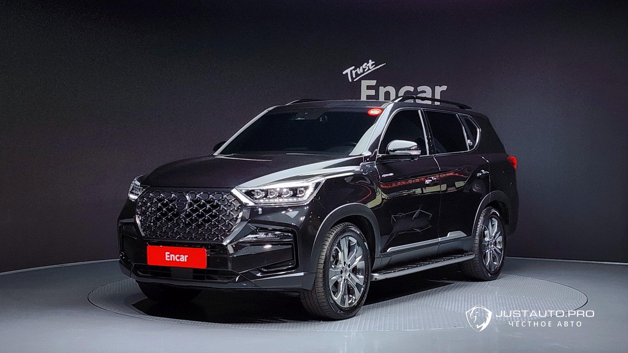 Автомобиль KG_Mobility_Ssangyong Rexton