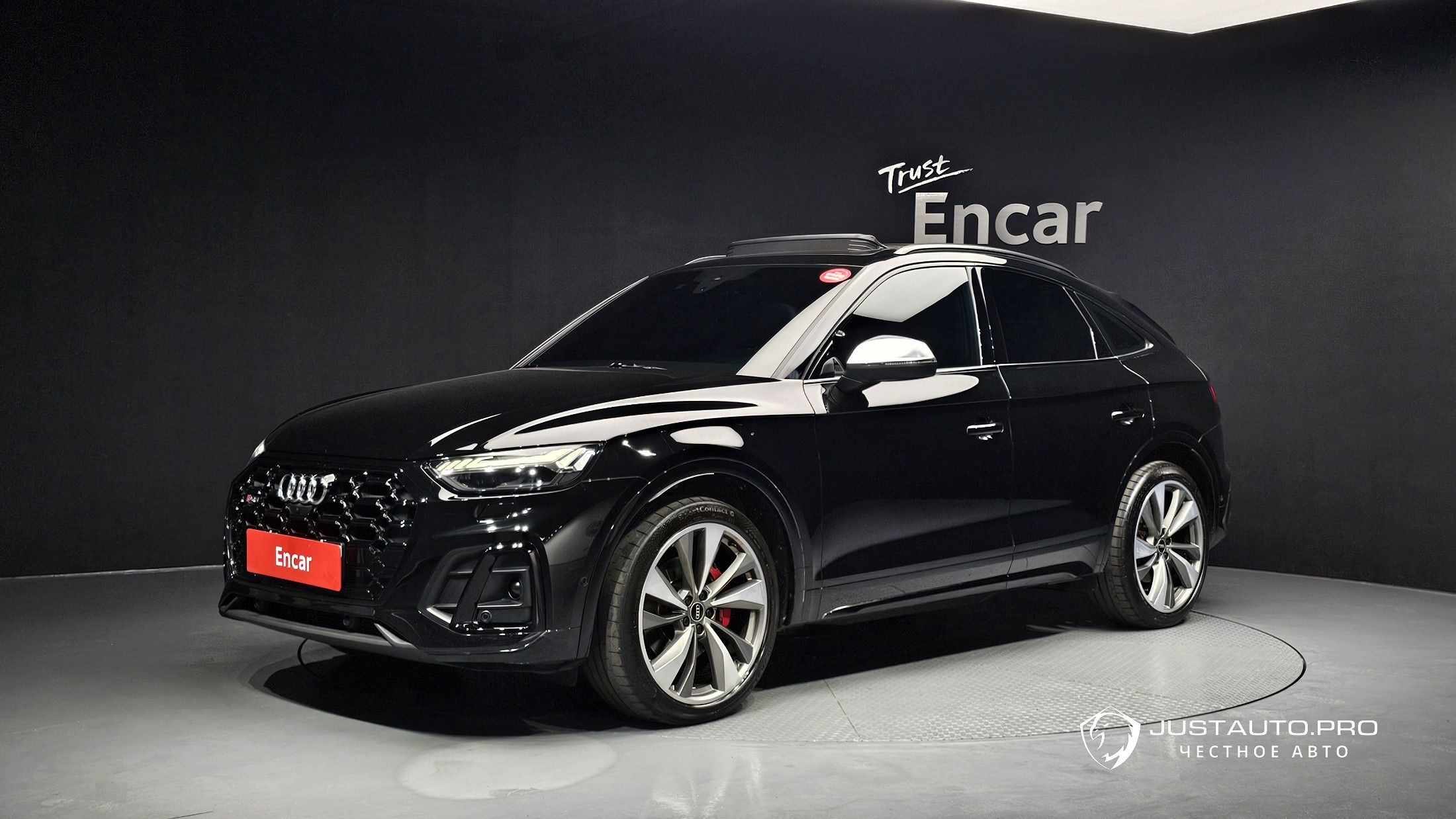 Автомобиль Audi SQ5