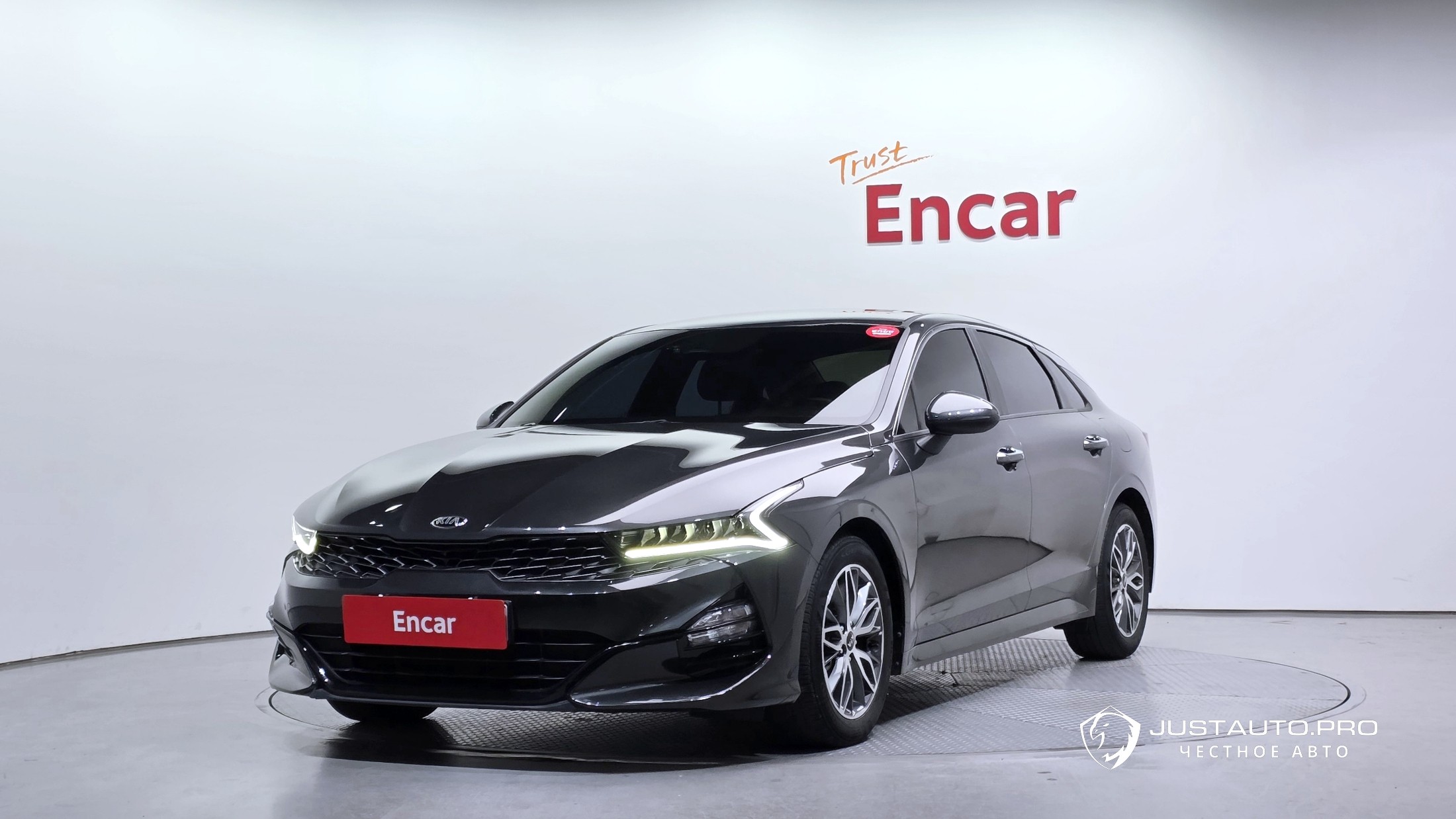 Автомобиль Kia K5