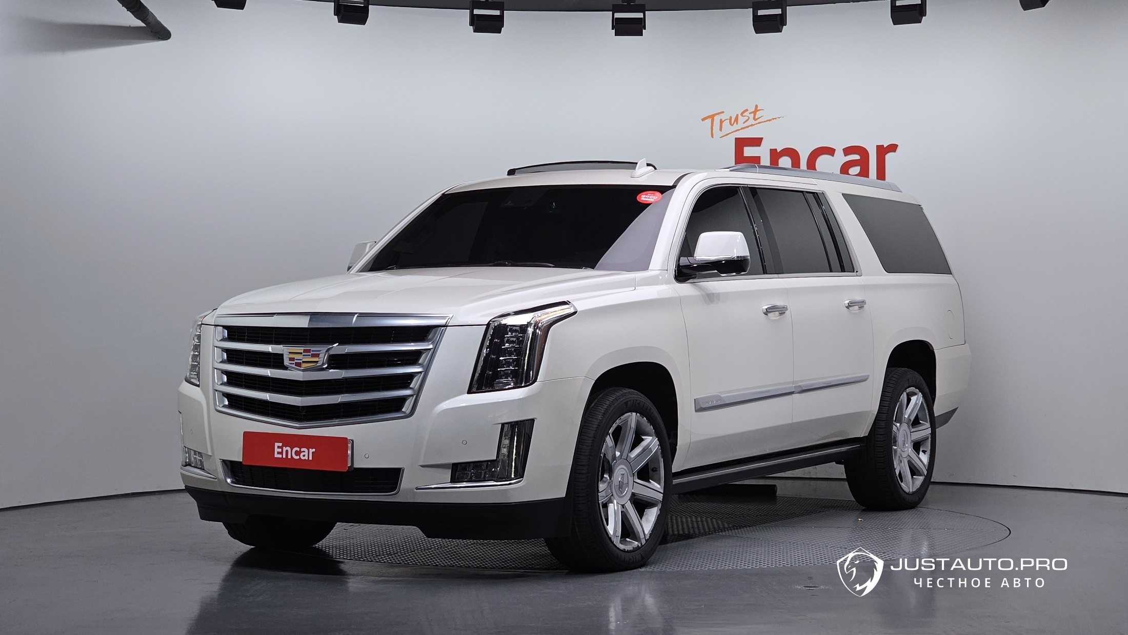 Автомобиль Cadillac Escalade