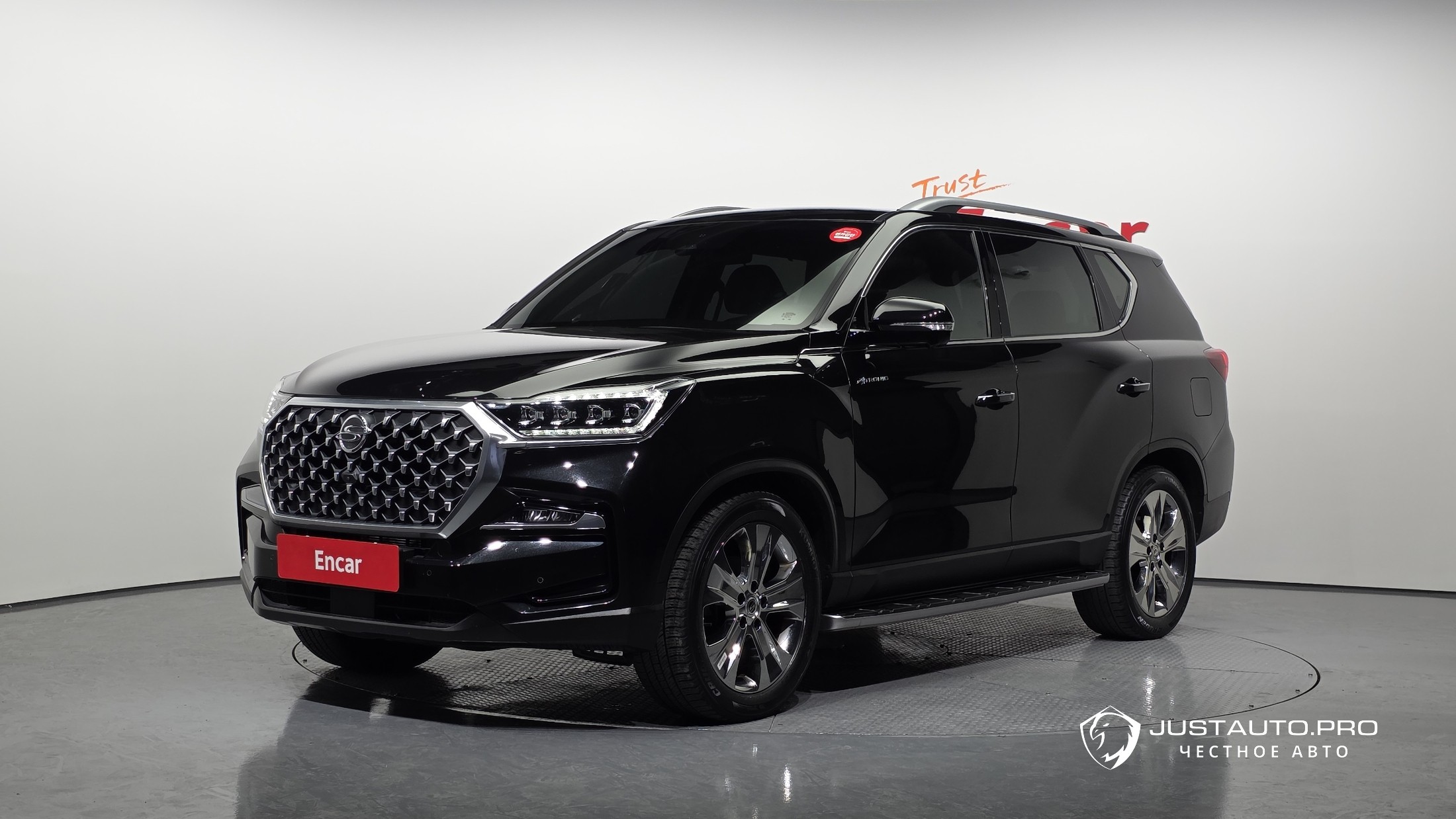 Автомобиль KG_Mobility_Ssangyong Rexton