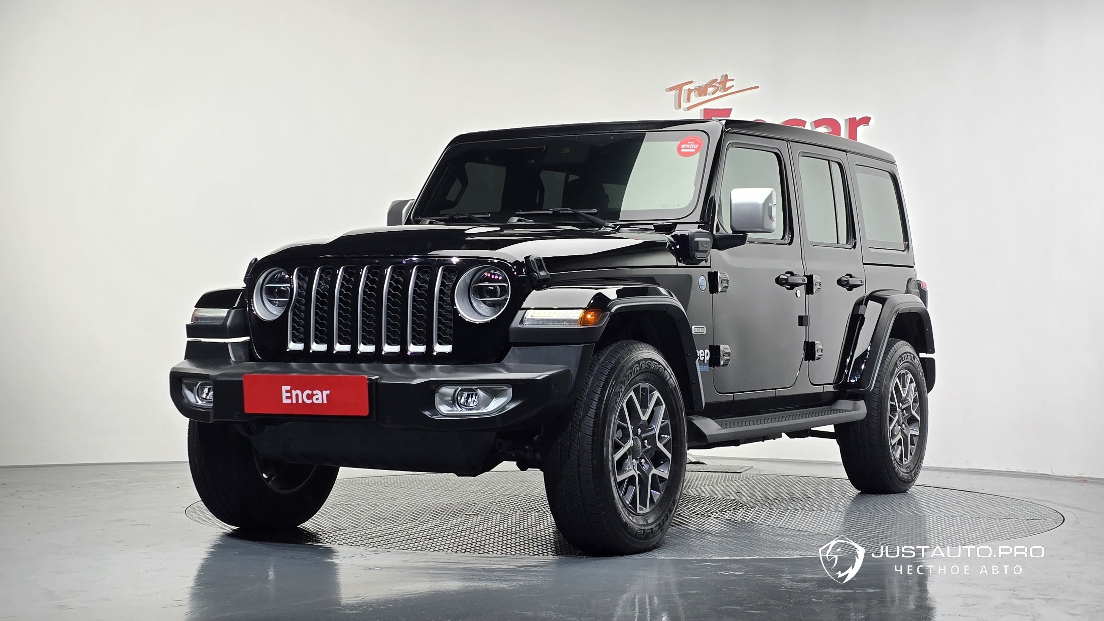 Автомобиль Jeep Wrangler