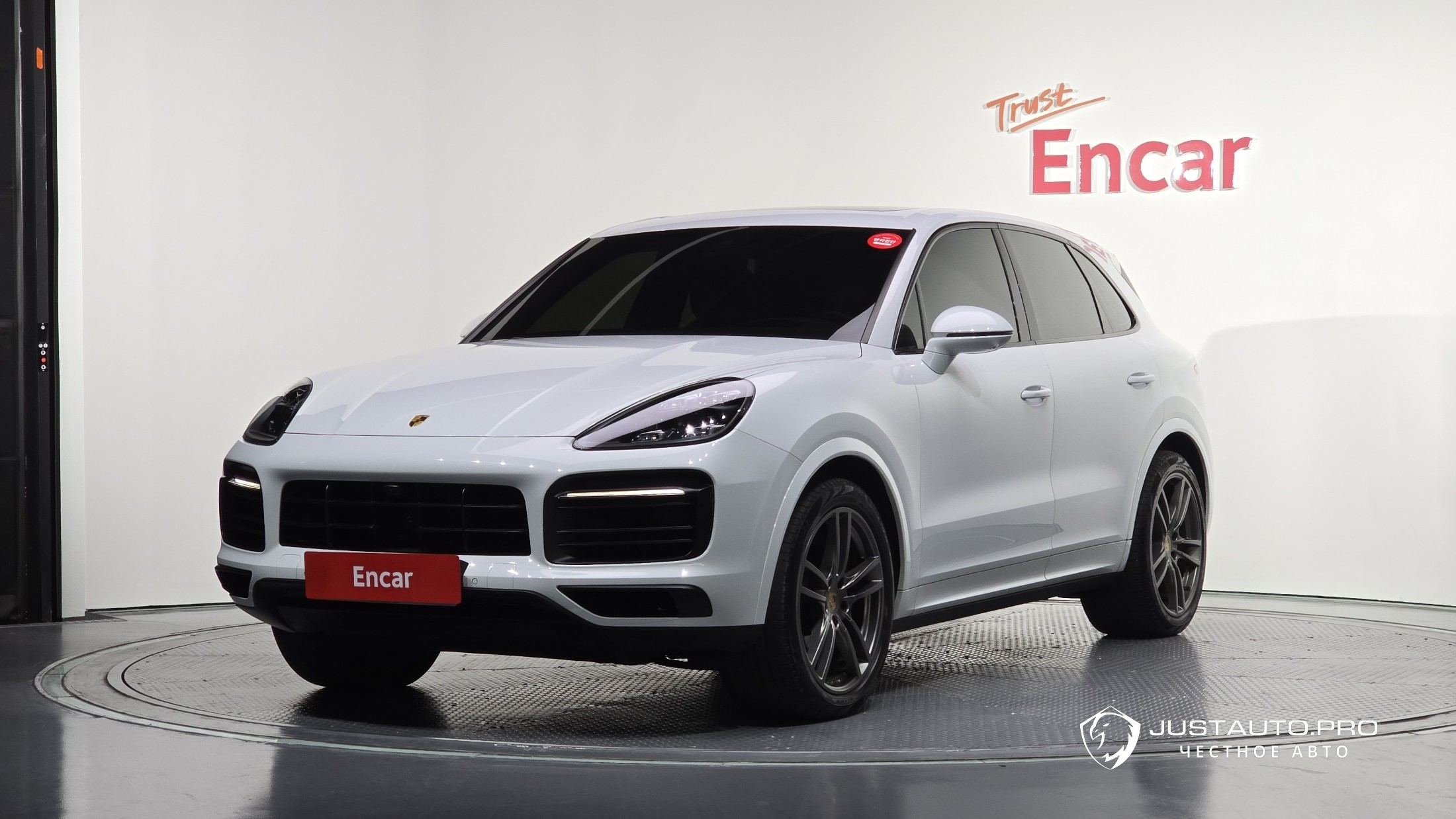 Автомобиль Porsche Cayenne