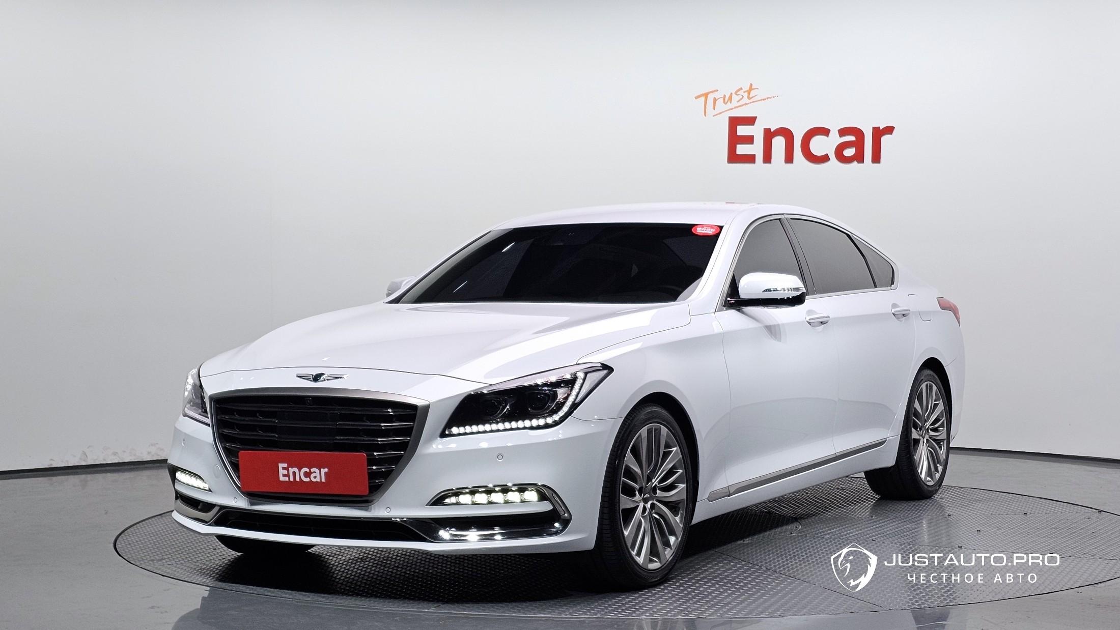 Автомобиль Genesis G80