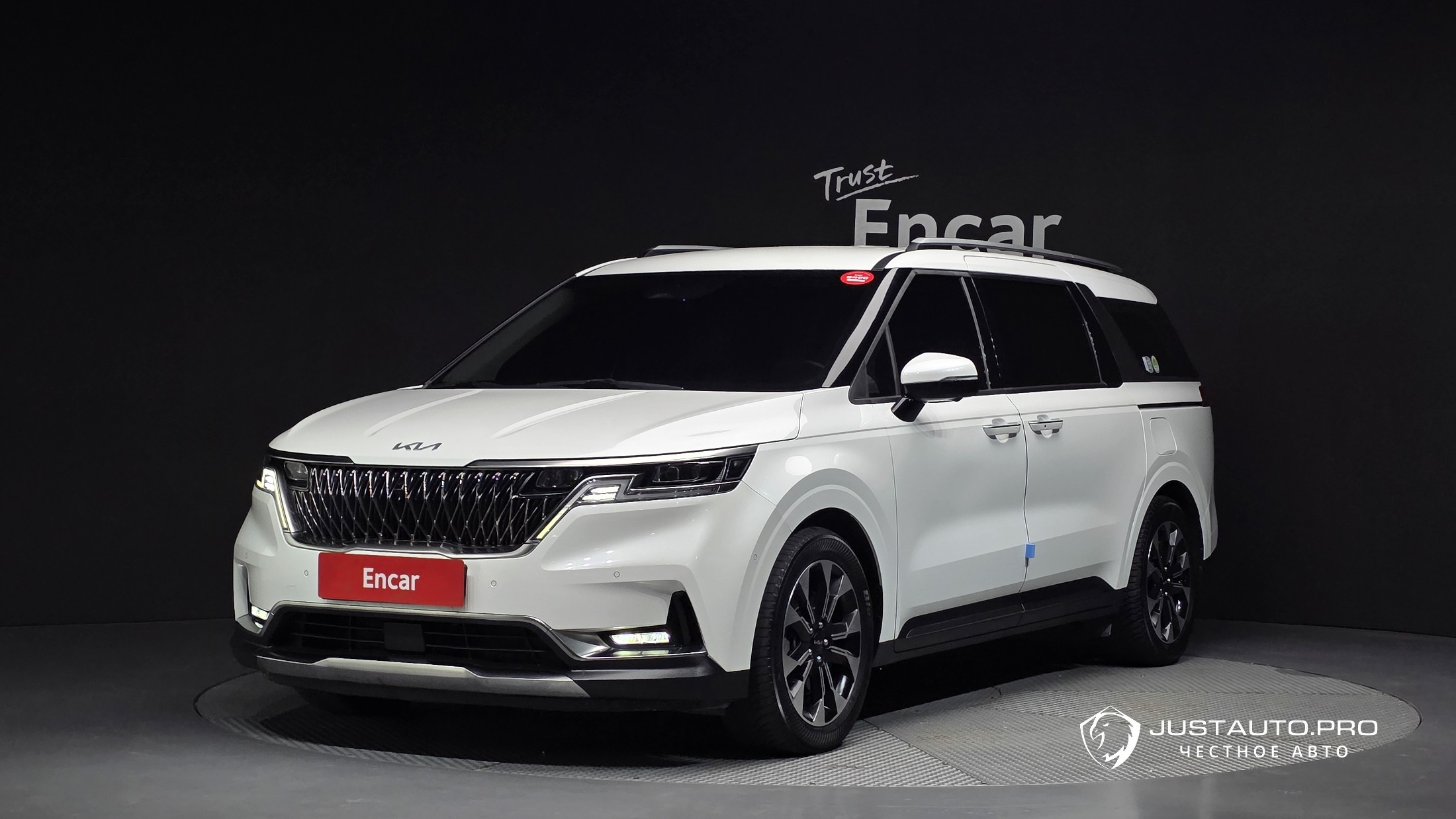 Автомобиль Kia Canival