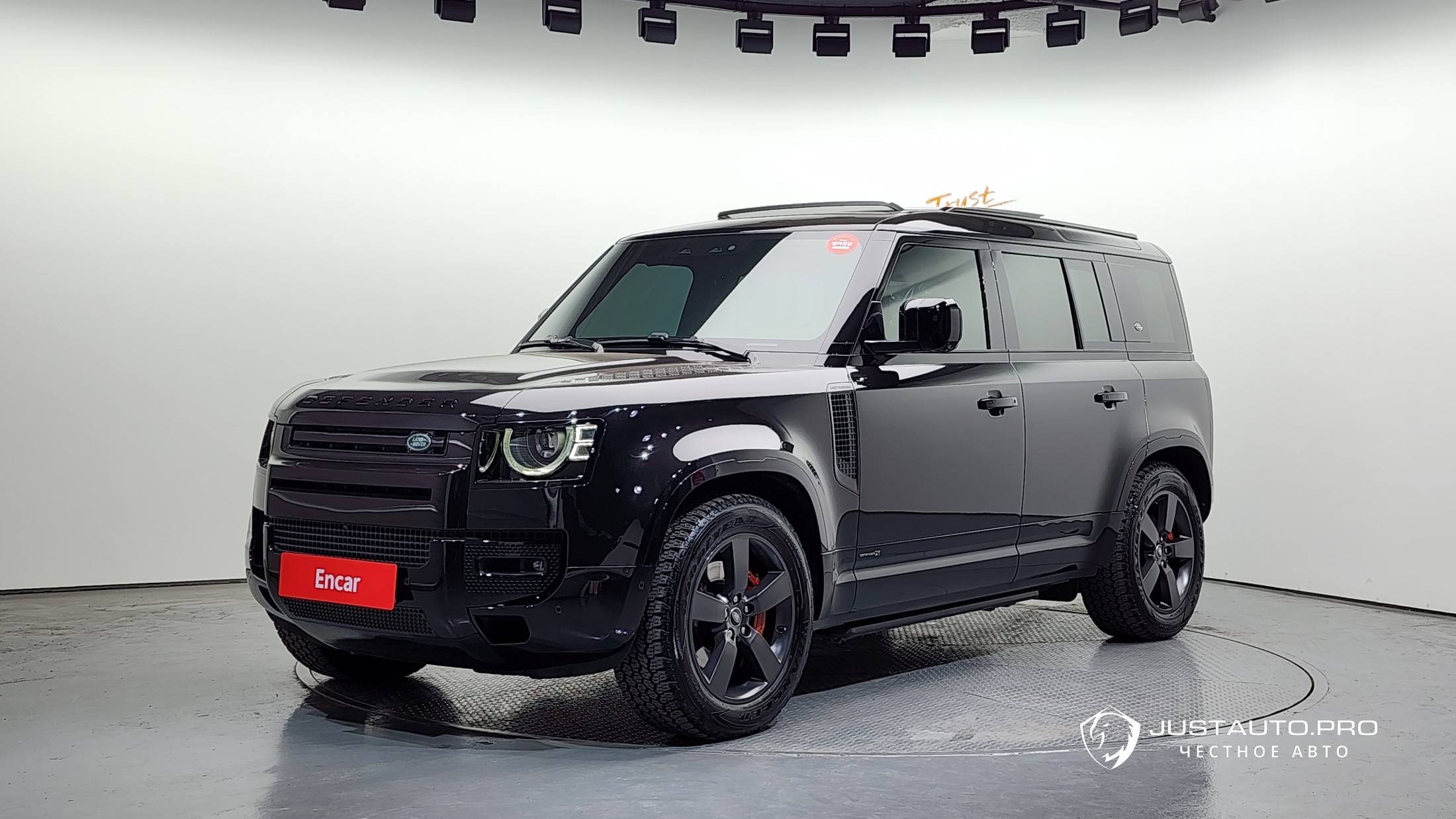 Автомобиль Land Rover Defender
