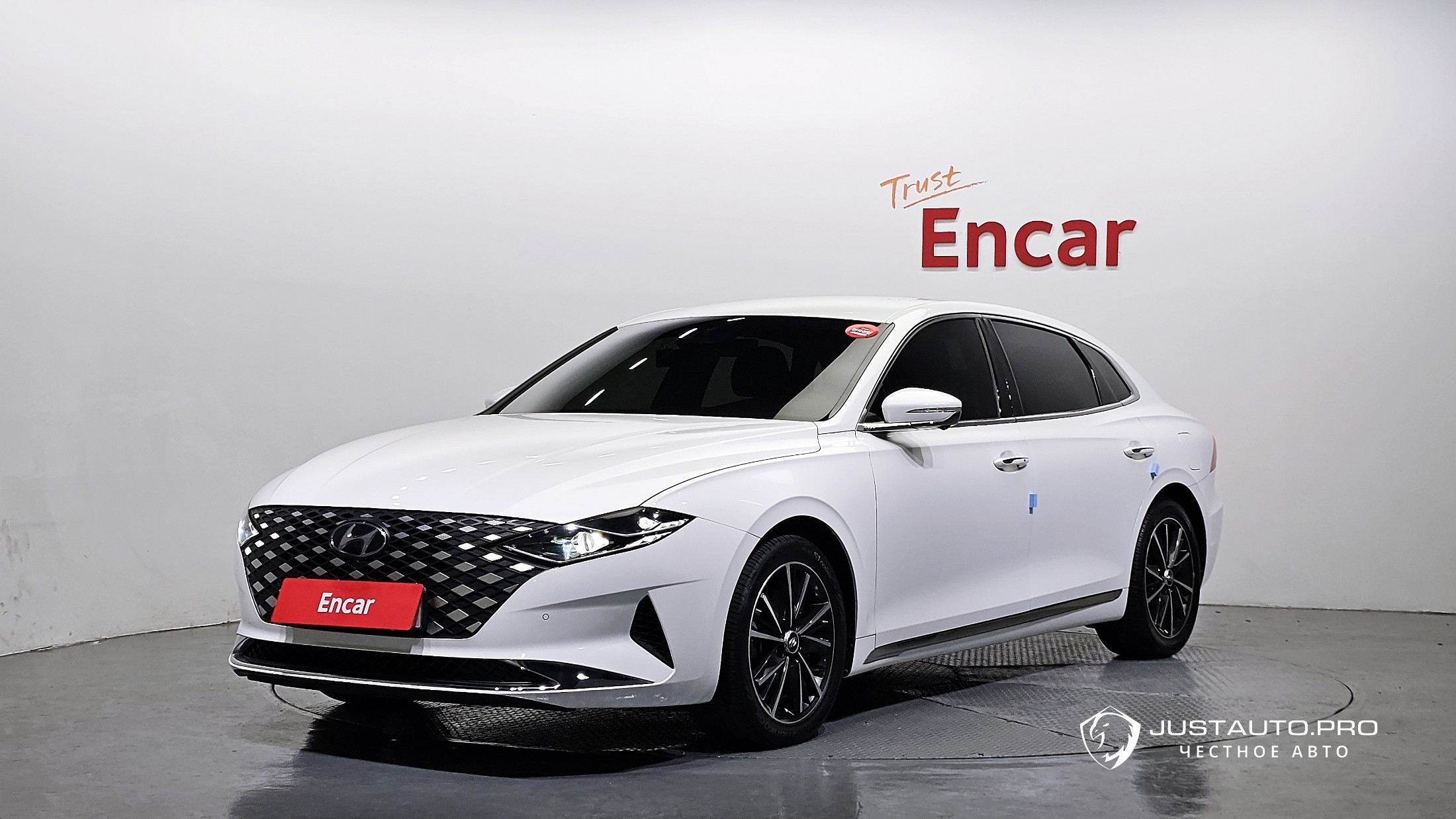 Автомобиль Hyundai Grandeur