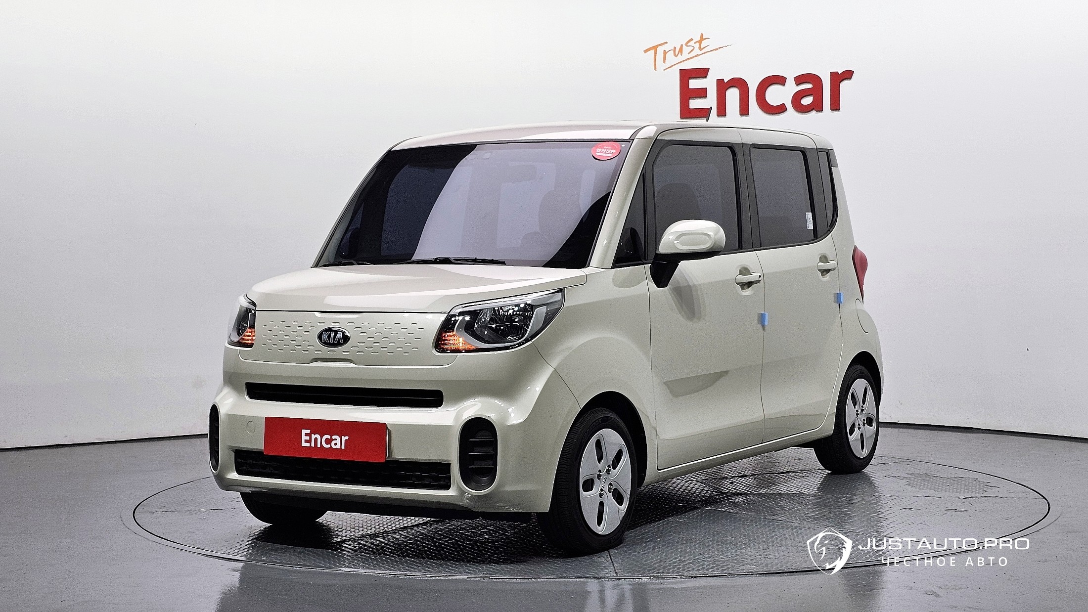 Автомобиль Kia RAY