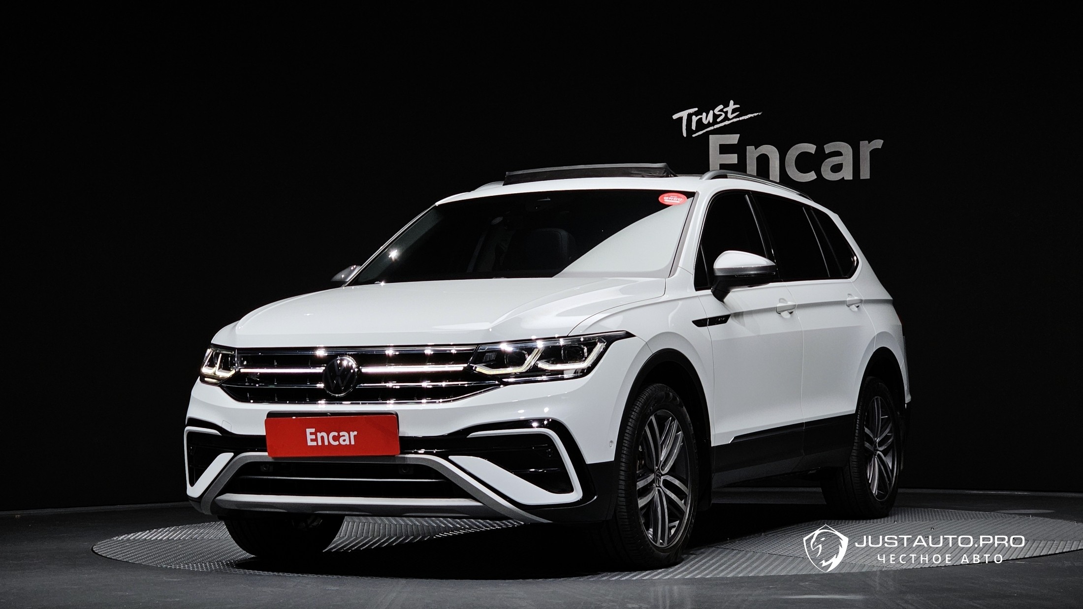 Автомобиль Volkswagen Tiguan