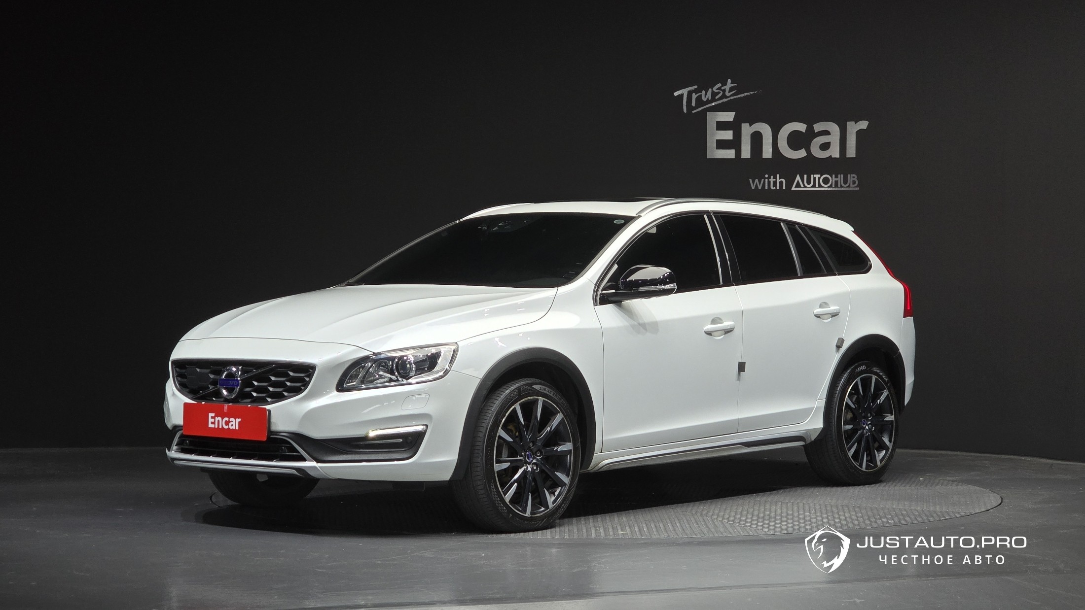 Автомобиль Volvo V60
