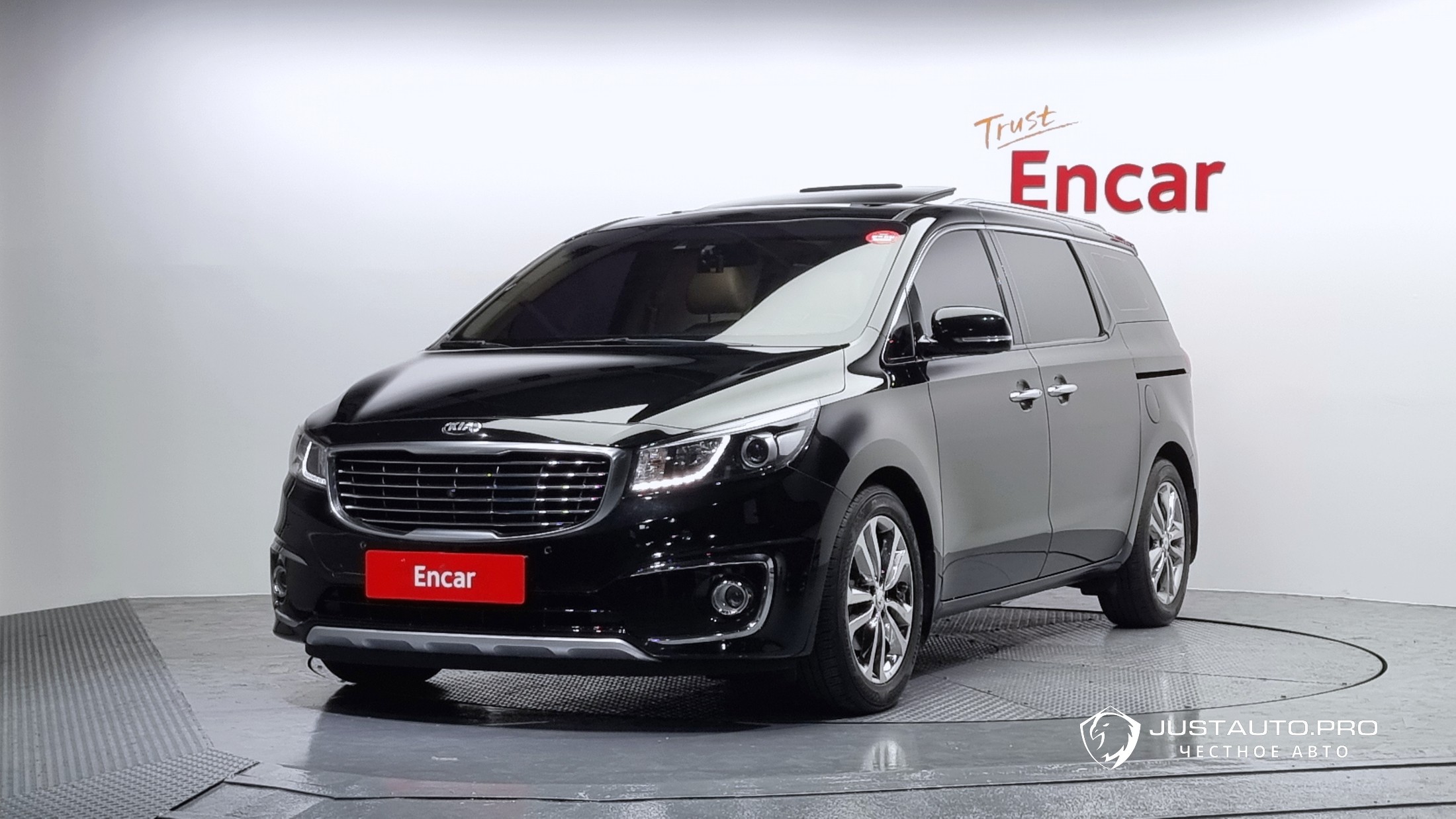 Автомобиль Kia Canival