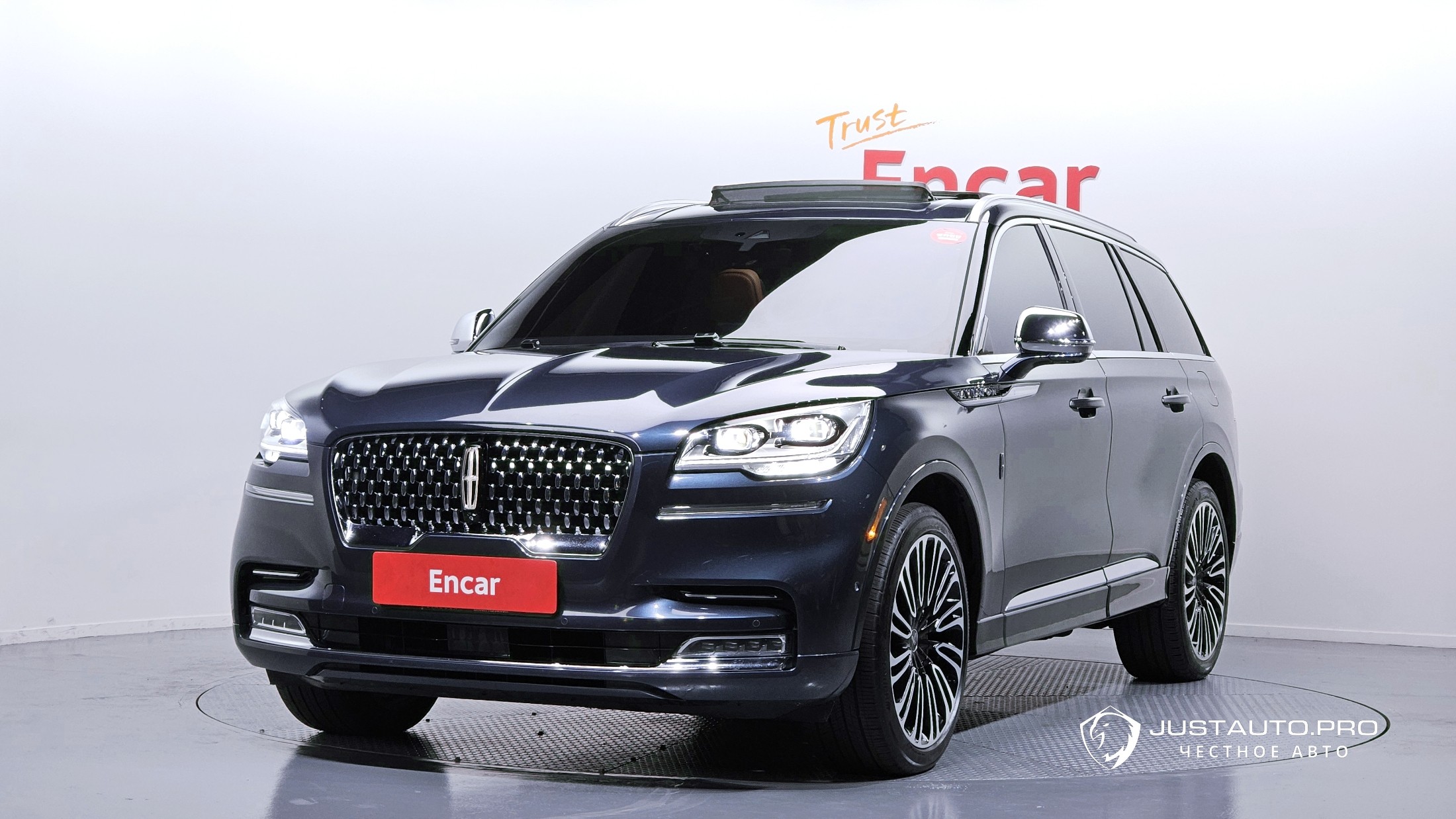 Автомобиль Lincoln Aviator