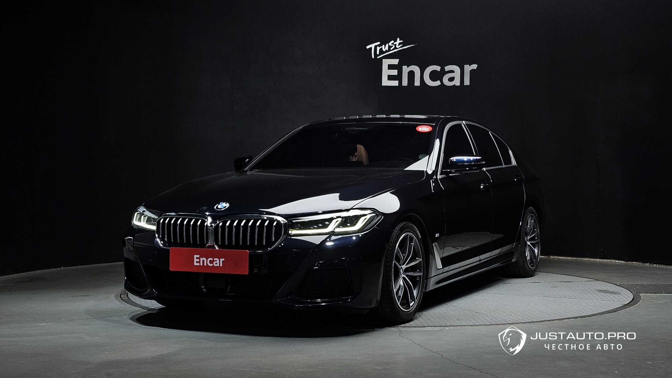 Автомобиль BMW 5-Series