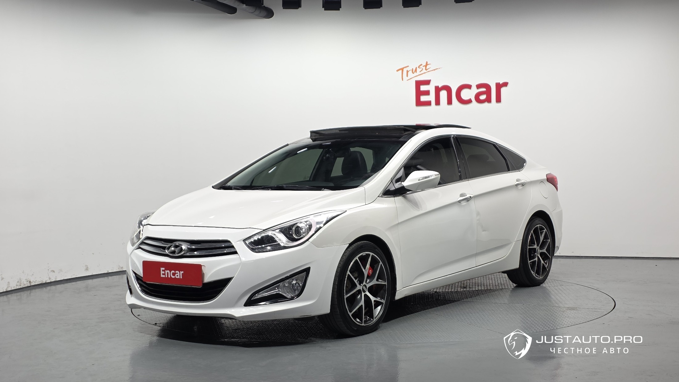 Автомобиль Hyundai i40