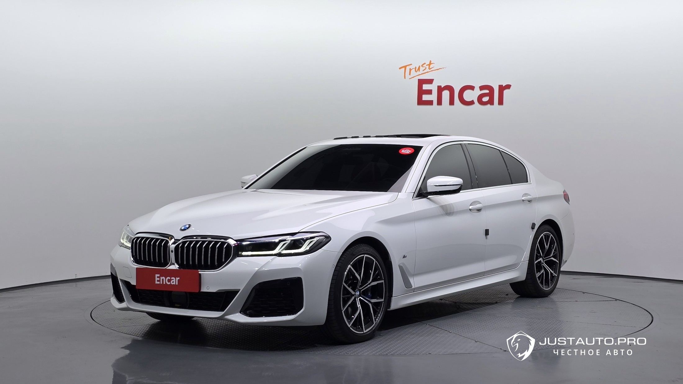 Автомобиль BMW 5-Series