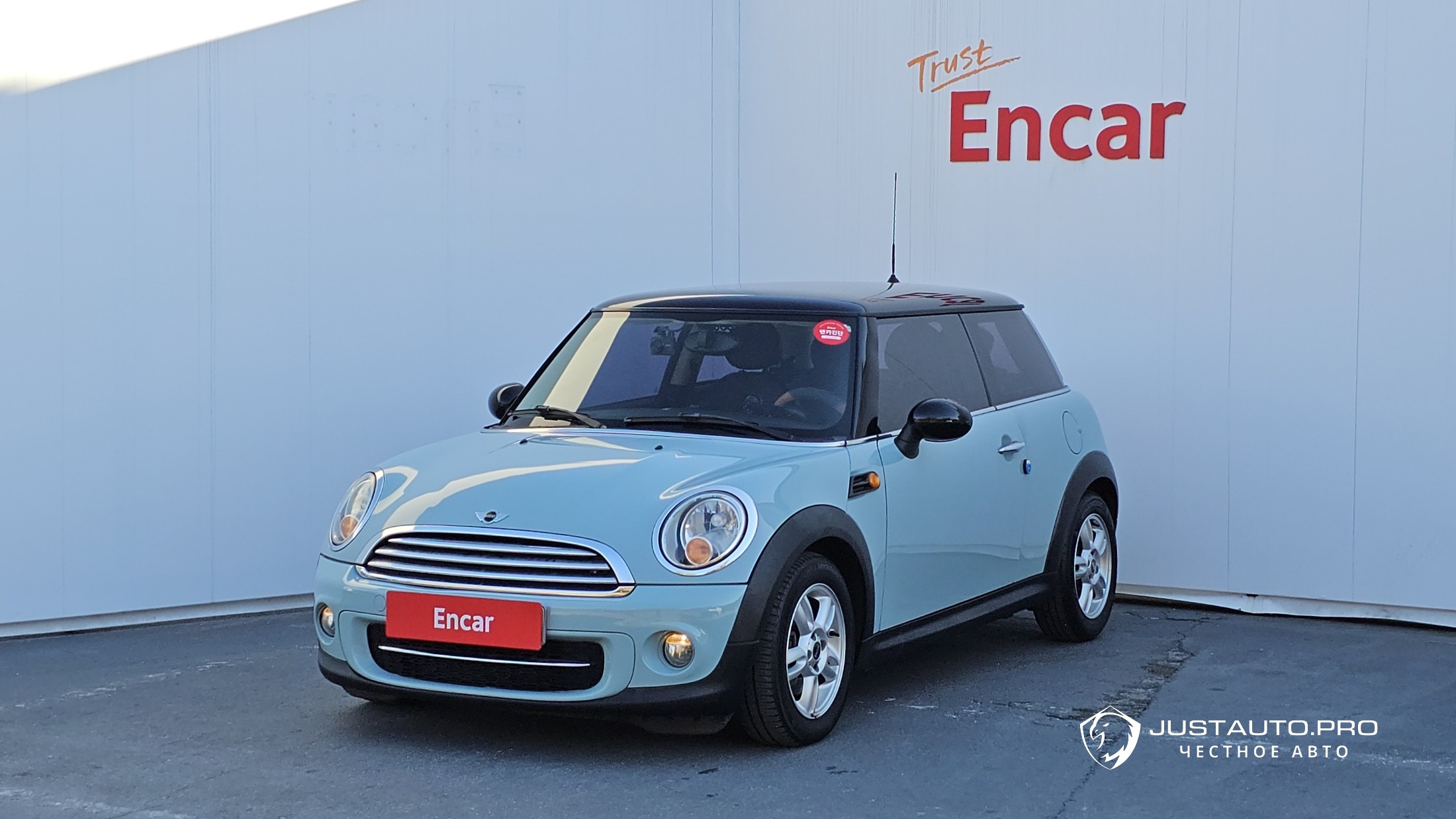 Автомобиль Mini Cooper