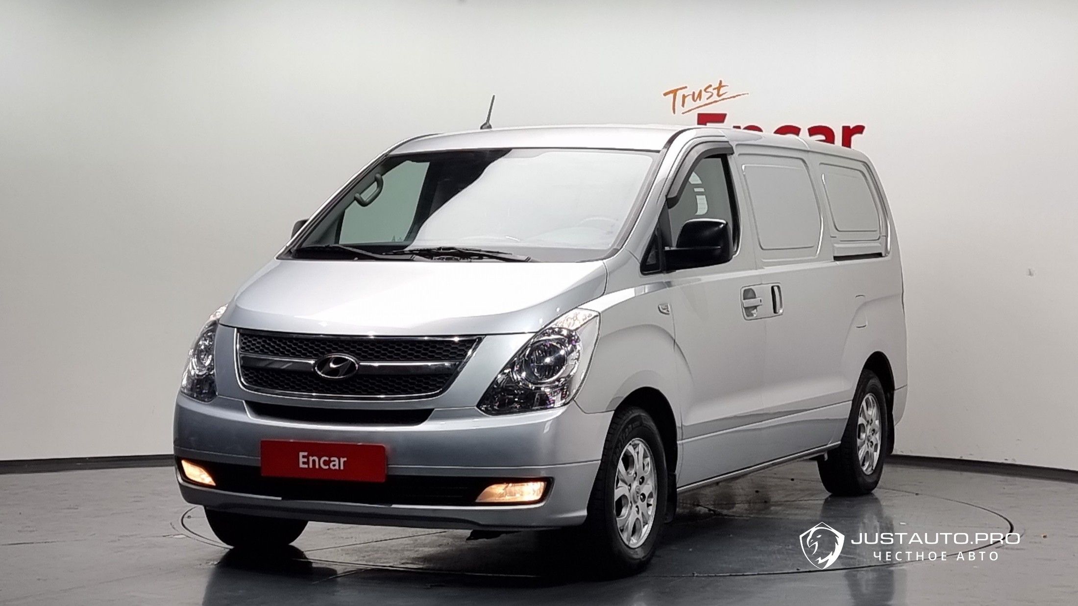Автомобиль Hyundai Starex