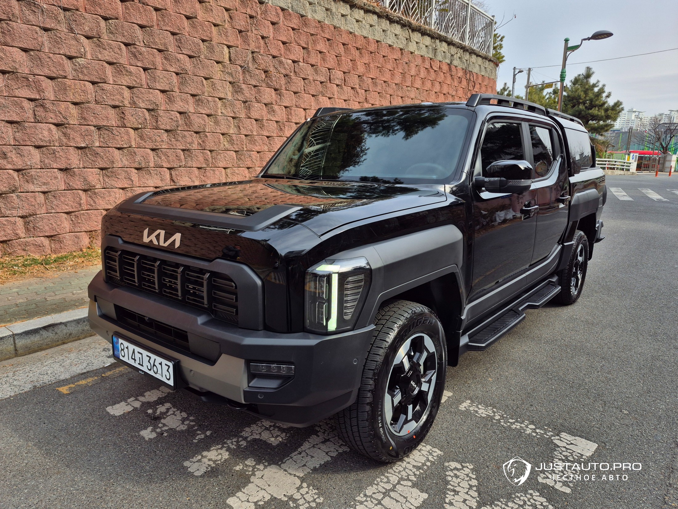 Автомобиль Kia Tasman