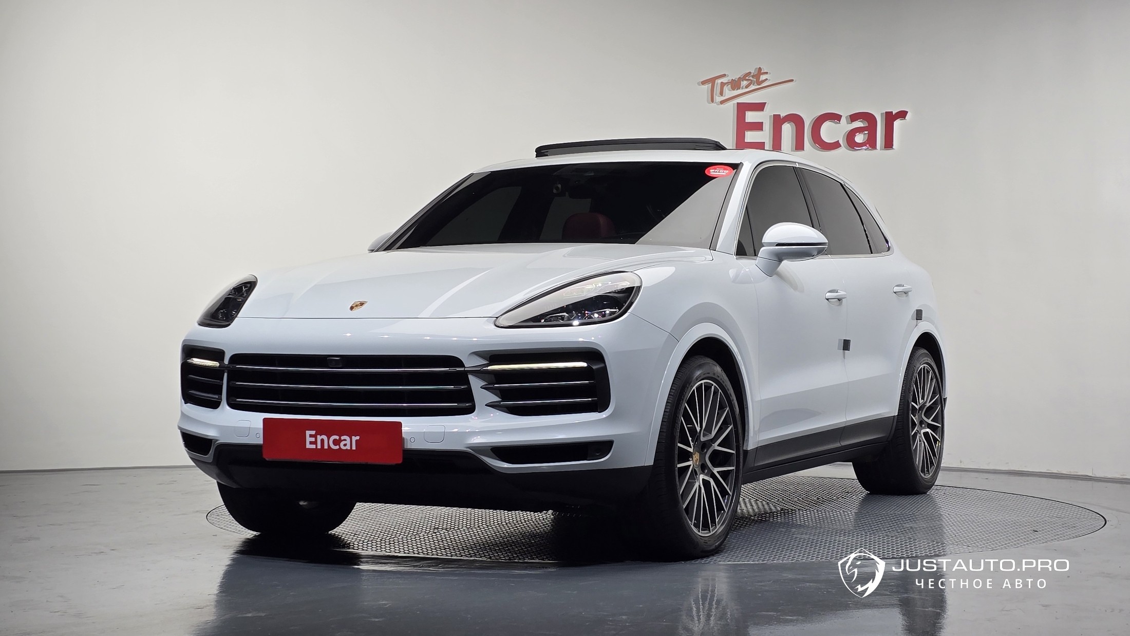 Автомобиль Porsche Cayenne
